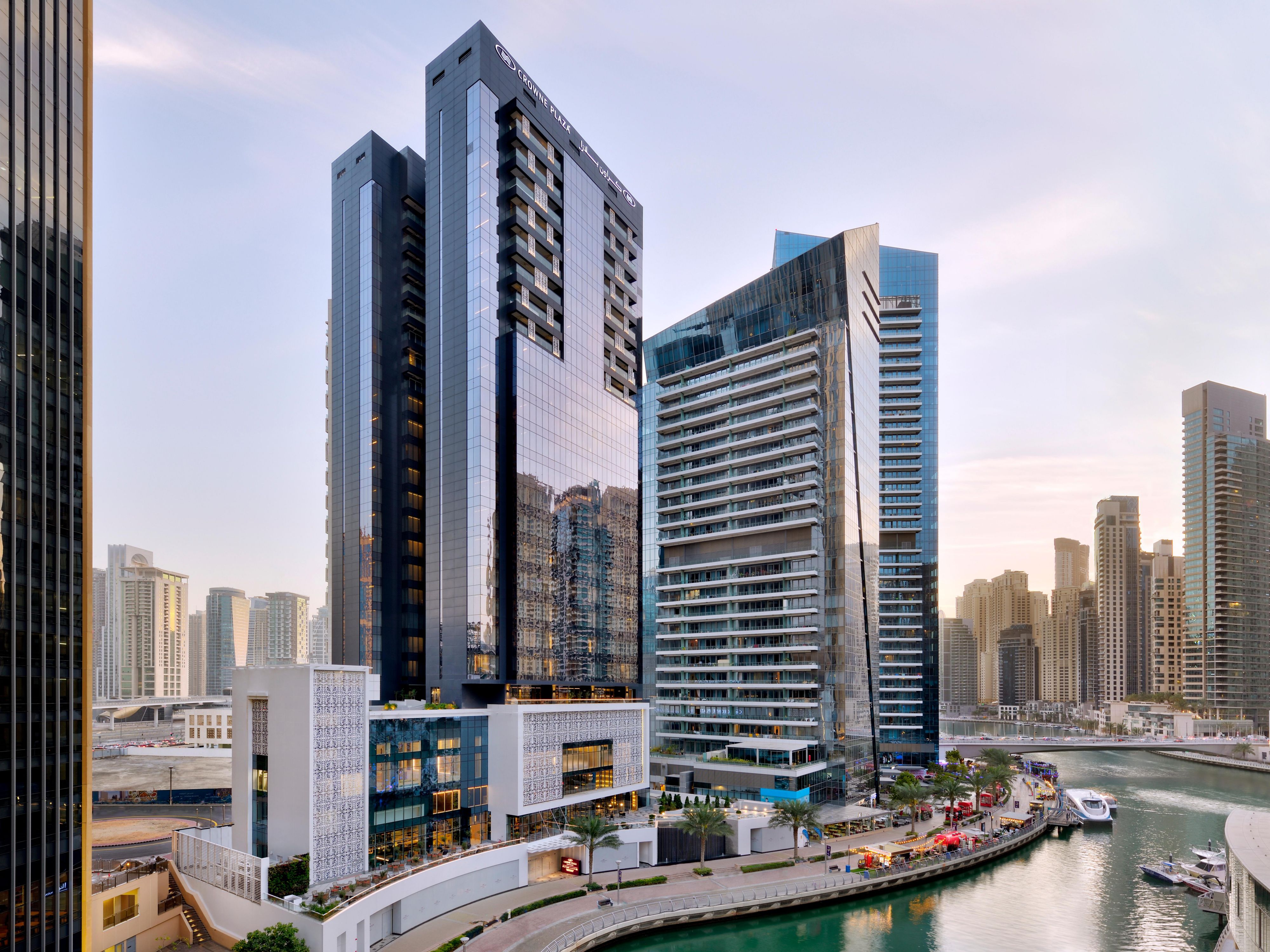 Hotels Near The Dubai Mall In Dubai United Arab Emirates