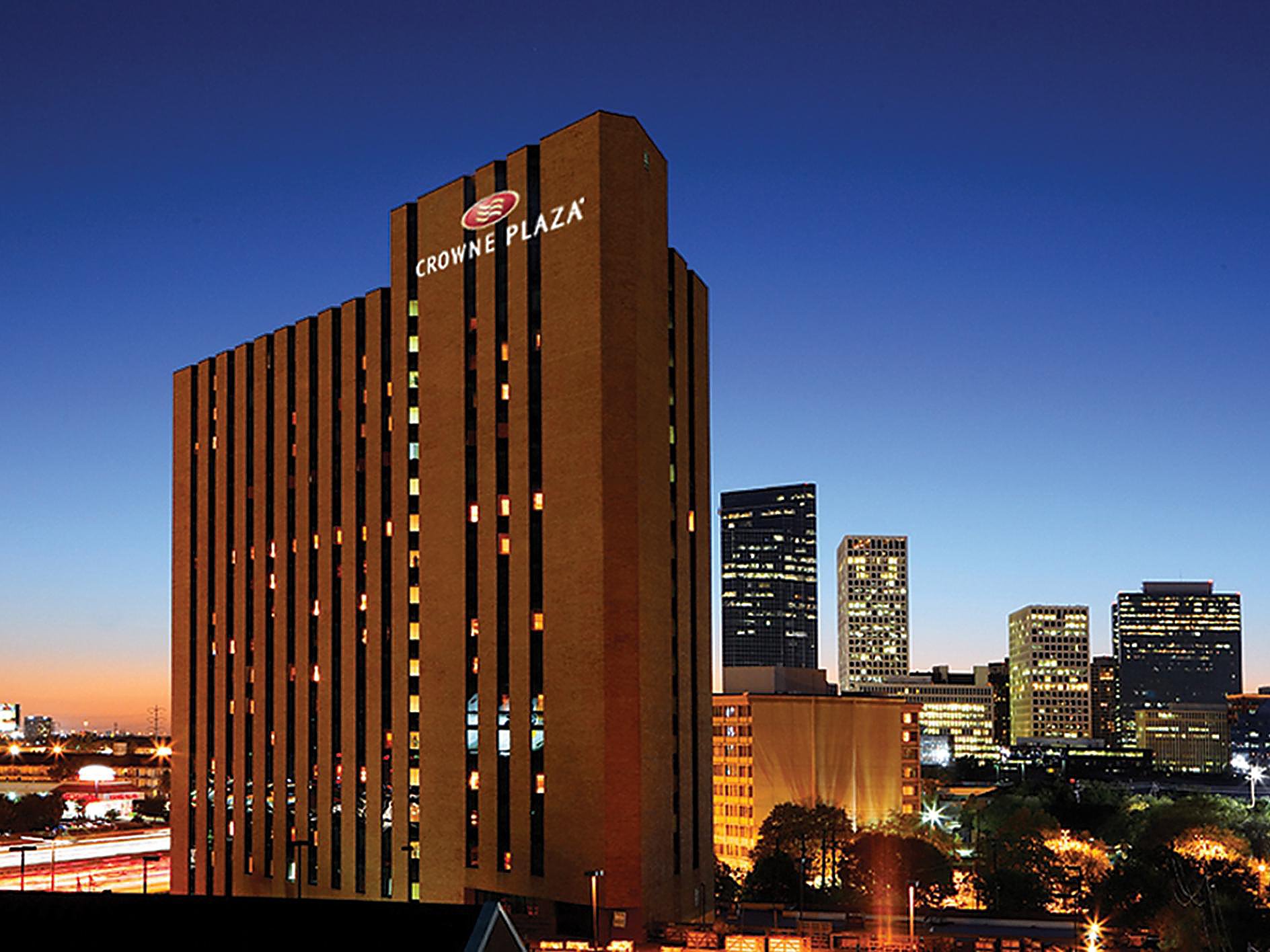 Hotels Near Houston Convention Center Crowne Plaza Houston