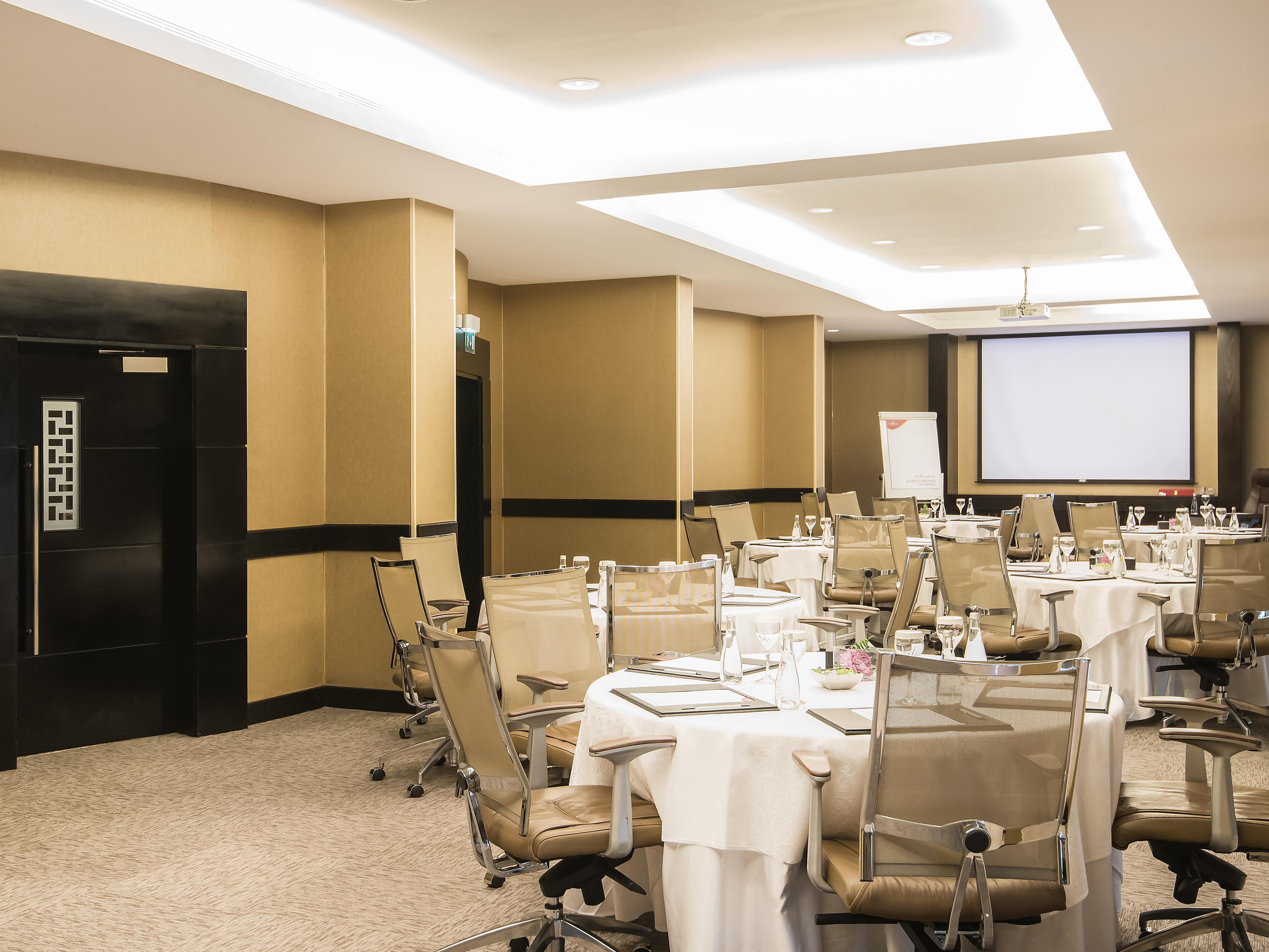 Crowne Plaza Jeddah Hotel Meeting Rooms For Rent In Jeddah