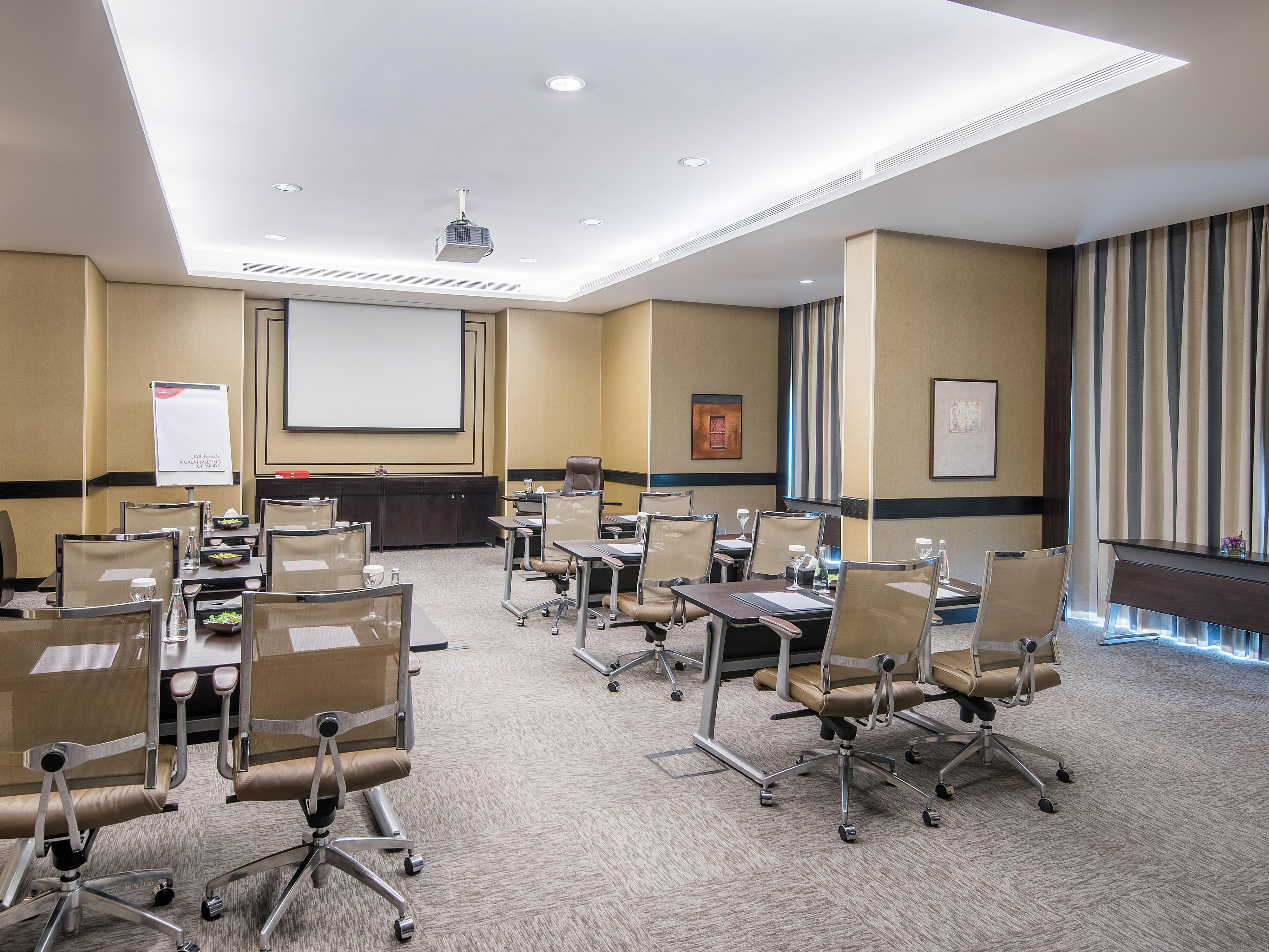 Crowne Plaza Jeddah Hotel Meeting Rooms For Rent In Jeddah