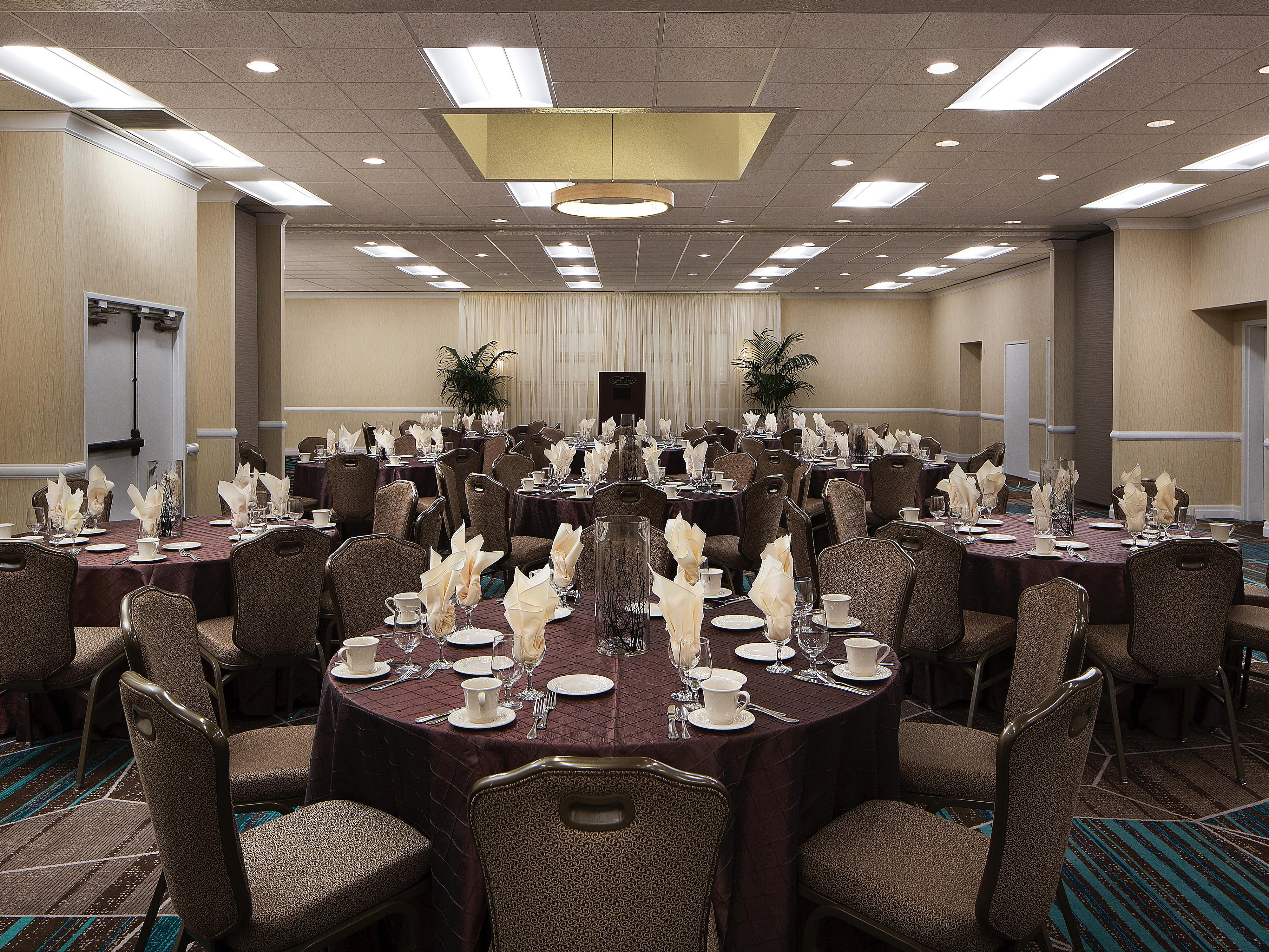 Crowne Plaza Portland Lake Oswego Hotel Meeting Rooms For Rent