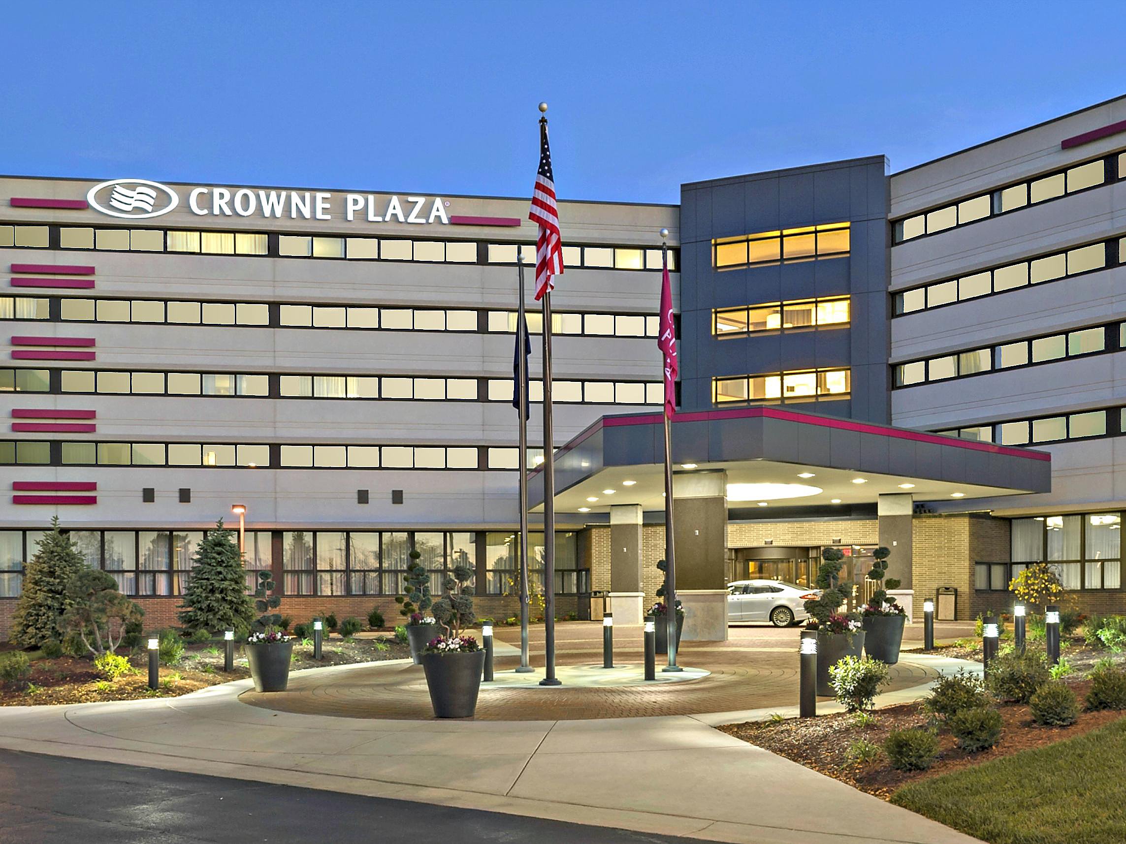 Business Hotels In Lansing Mi Crowne Plaza Lansing West - 