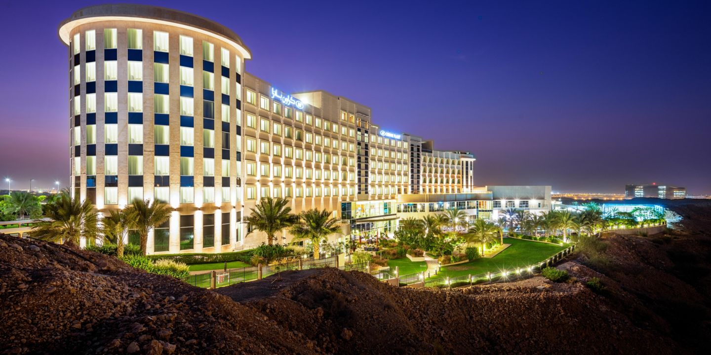 crowne plaza muscat an ihg hotel bb