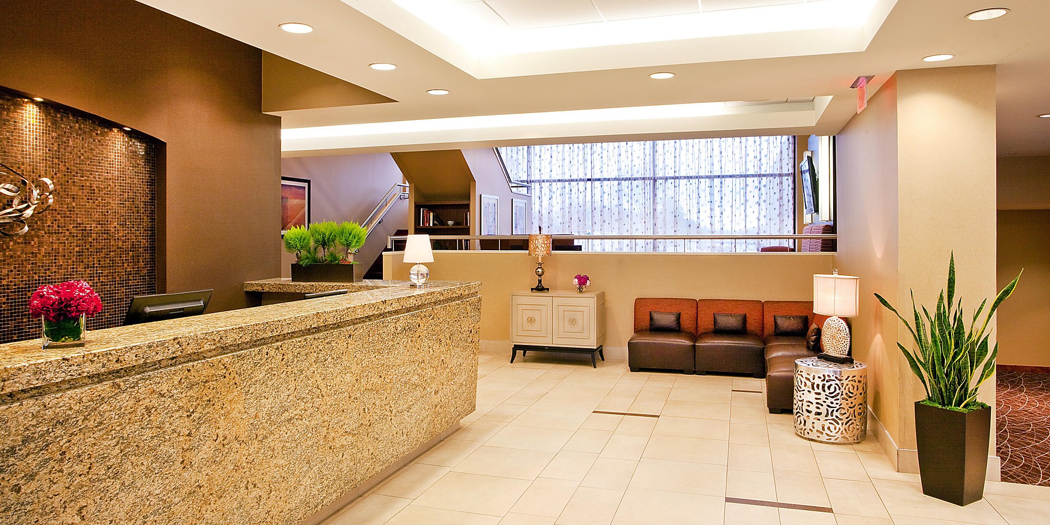 Luxury Hotels Near Boston College With A Pool Crowne Plaza
