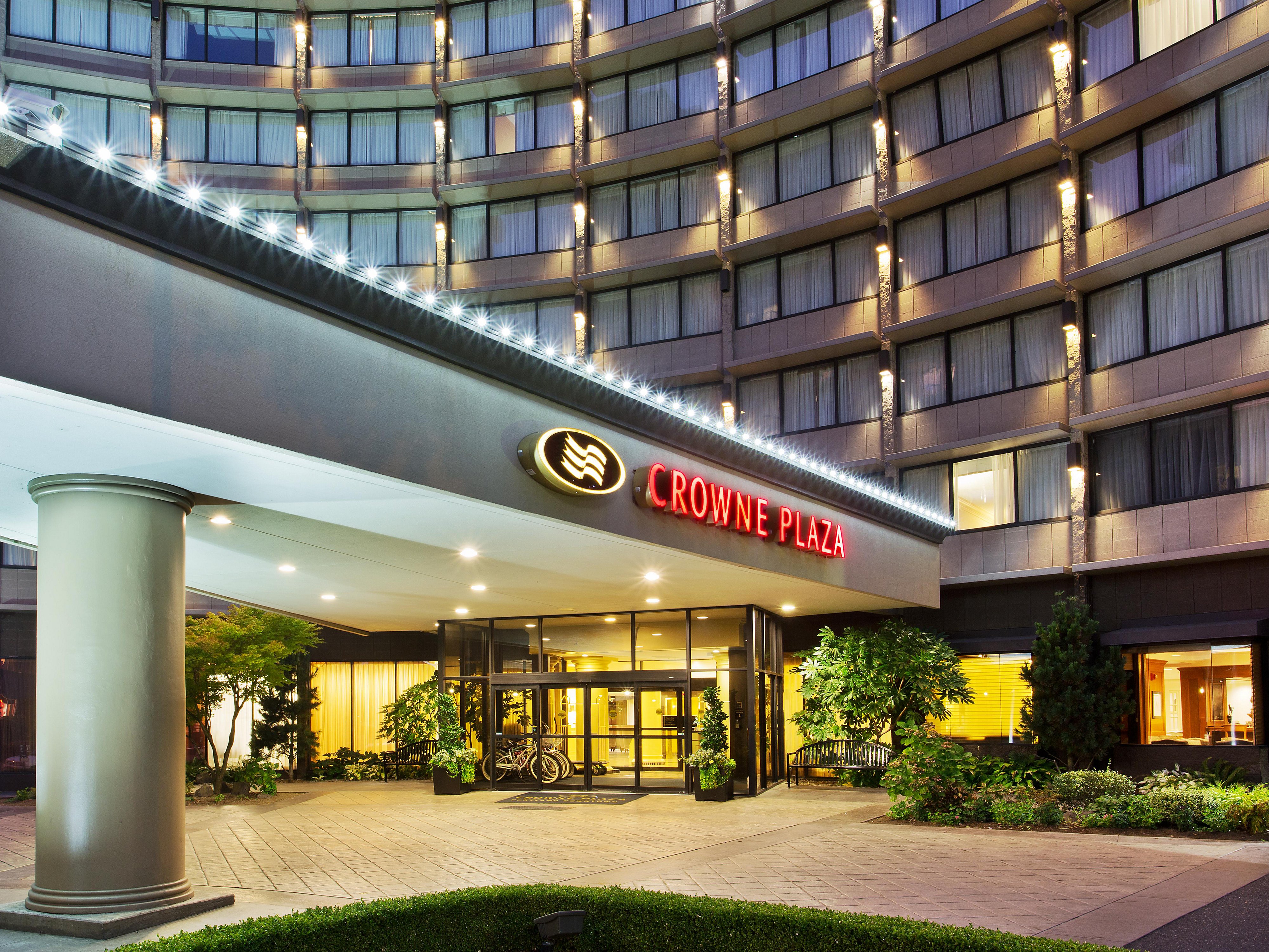 Downtown Portland Hotels Near Oregon Convention Center Crowne