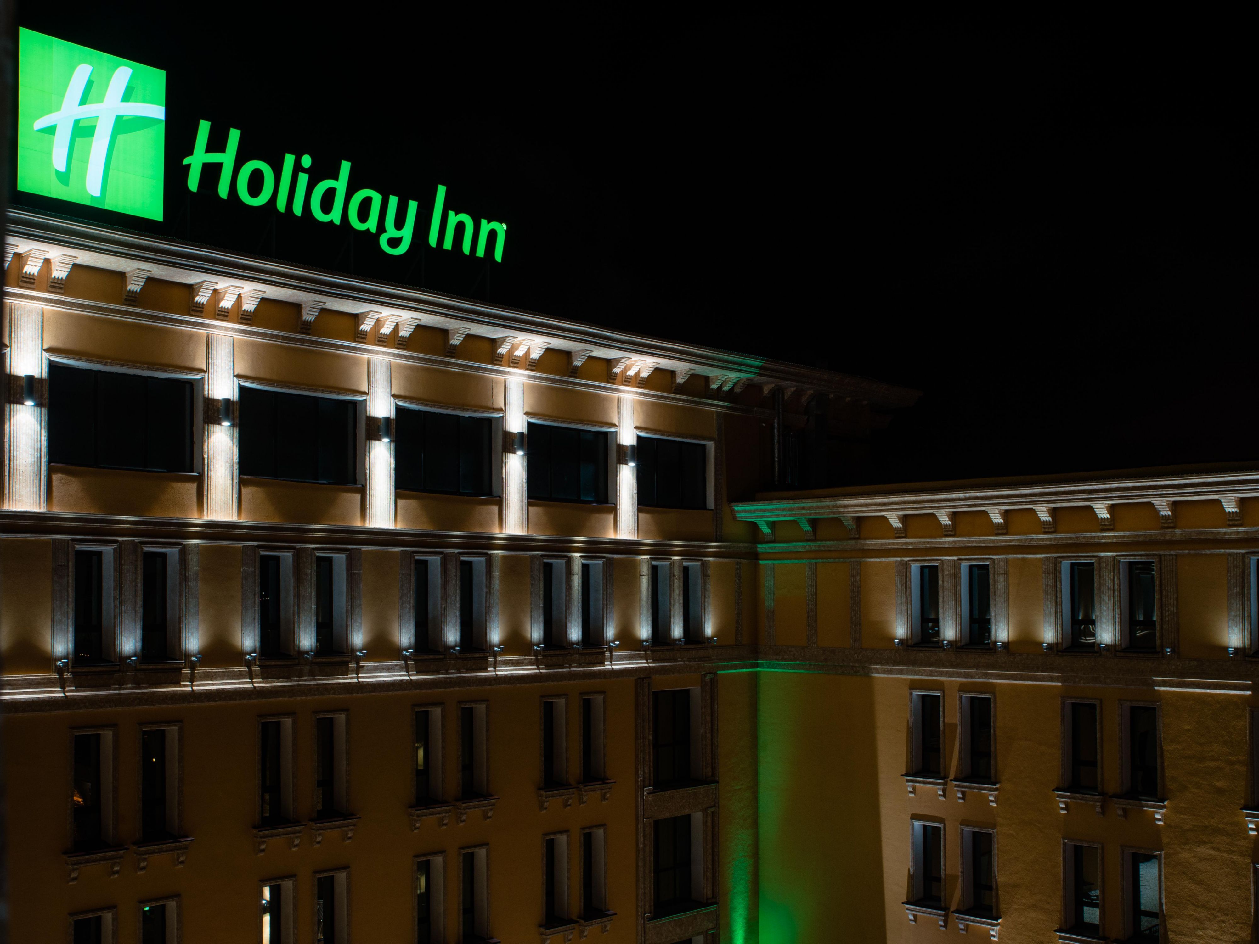 Инн актау. Holiday Inn Актау. Holiday Inn Aktau 4*. Актау Holiday Inn IHG Hotel. Холидей ИНН Актау аквапарк.