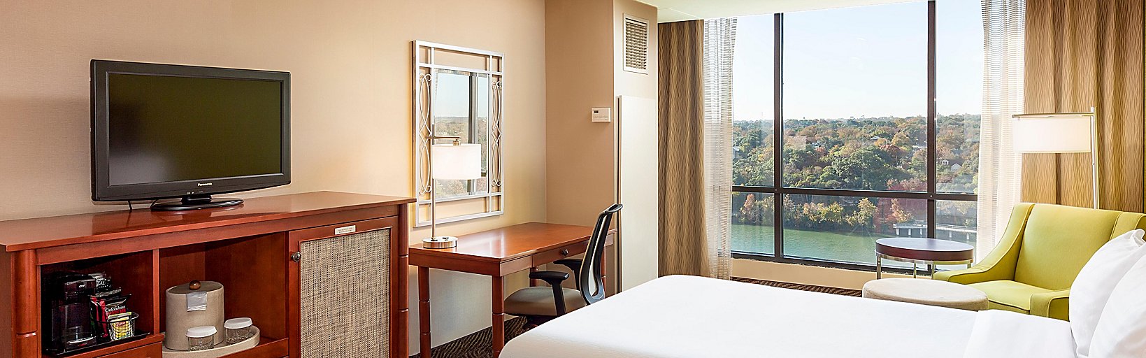Holiday Inn Austin Town Lake Room Pictures Amenities