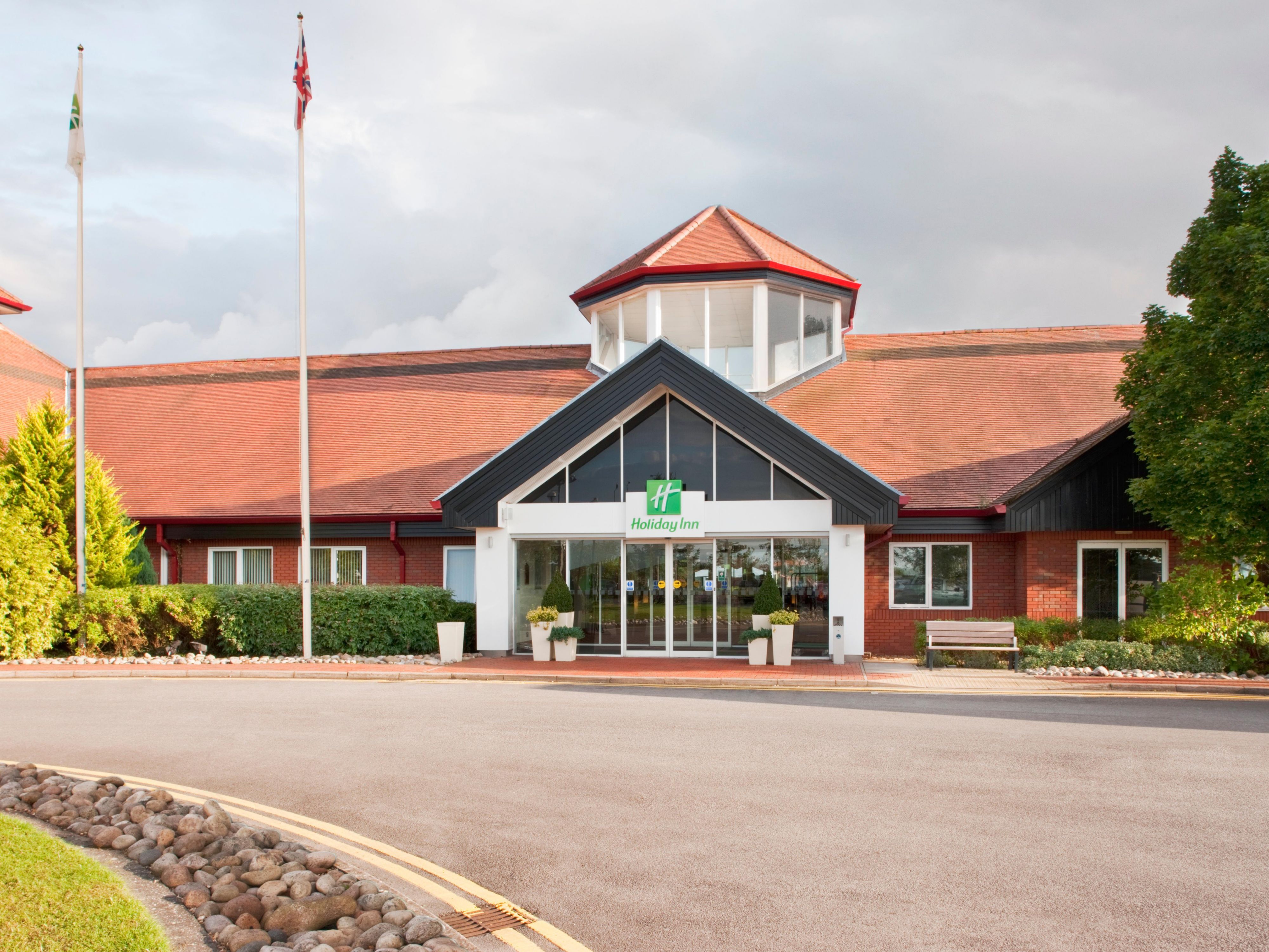 Hotels Near Aylesbury Town Centre: Holiday Inn Aylesbury