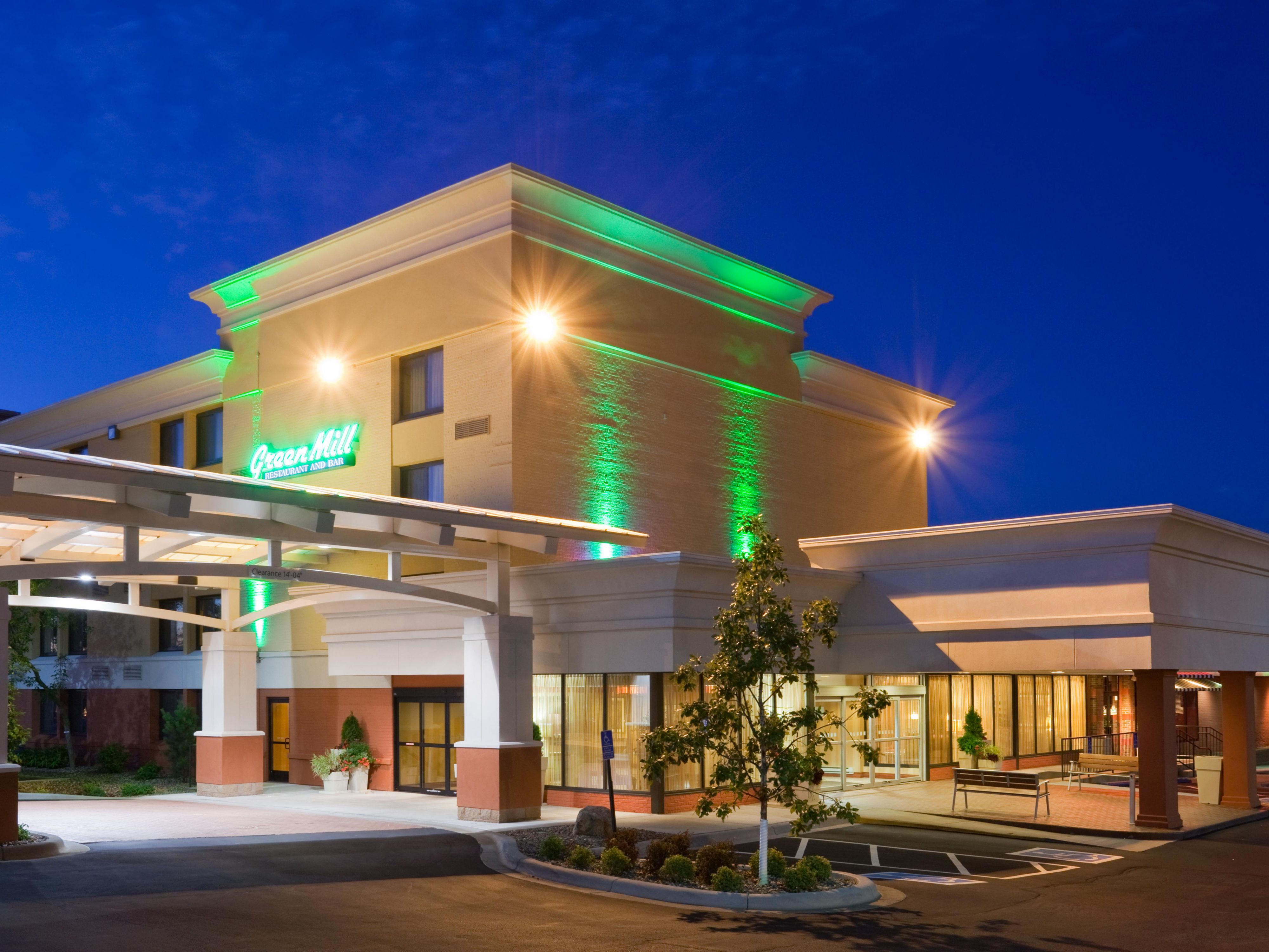 Holiday Inn Express Inver Grove Heights Hotels Budget Hotels In