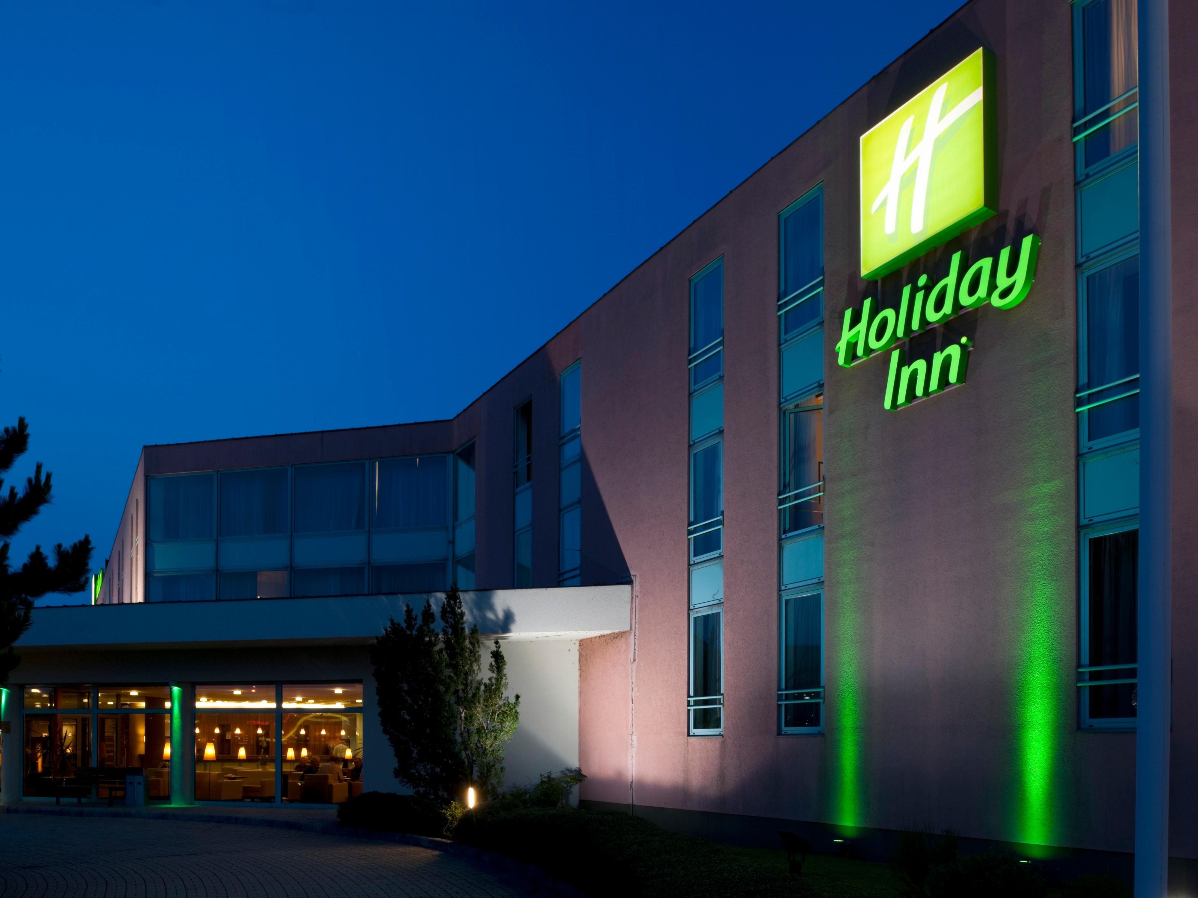 Holiday Inn Budapest Buda  rs IHG Hotel