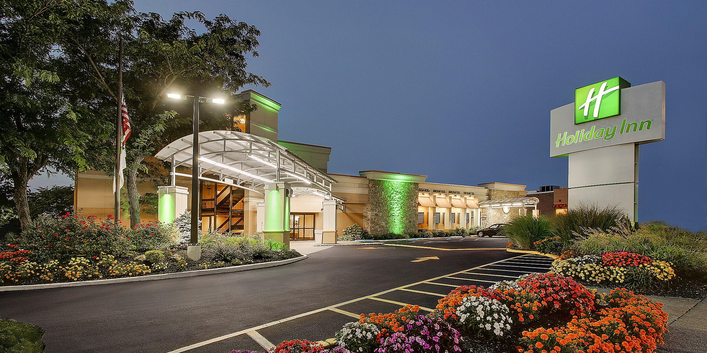 Family Hotels In Nassau County Ny Holiday Inn Westbury Long Island