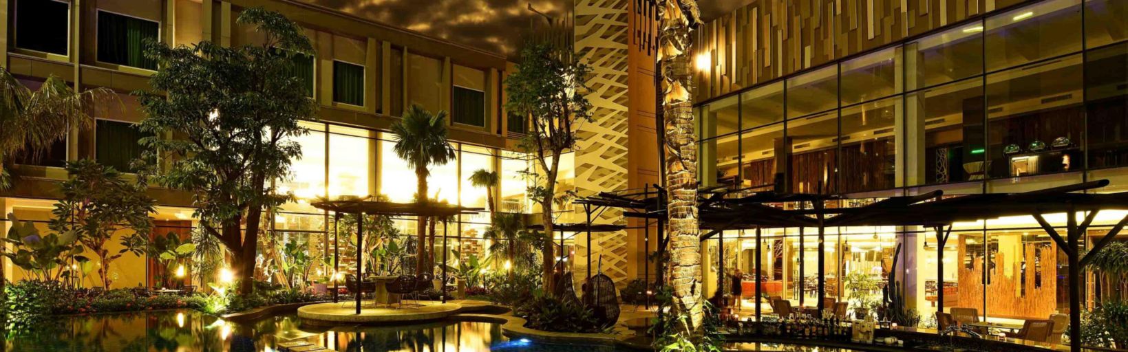 Struktur Organisasi Hotel Holiday Inn Bandung - Berbagai Struktur