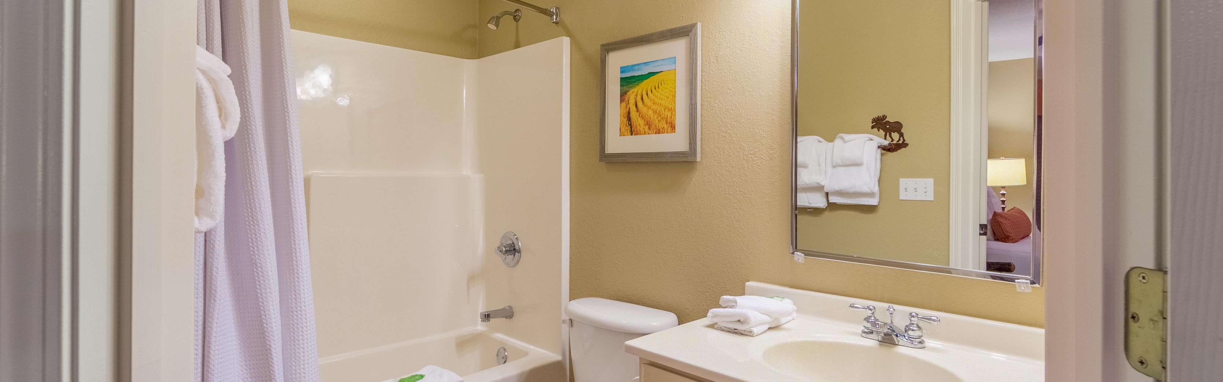 Holiday Inn Club Vacations Fox River Resort Room Pictures - 