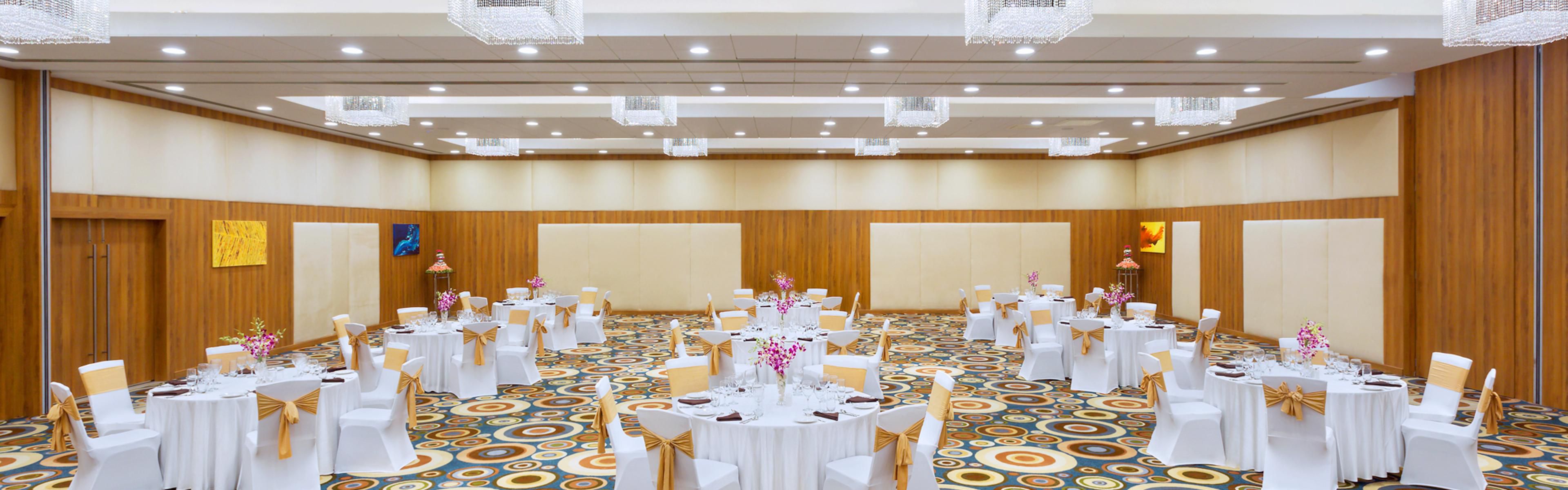 Holiday Inn Cochin Hotel Groups Meeting Rooms Available