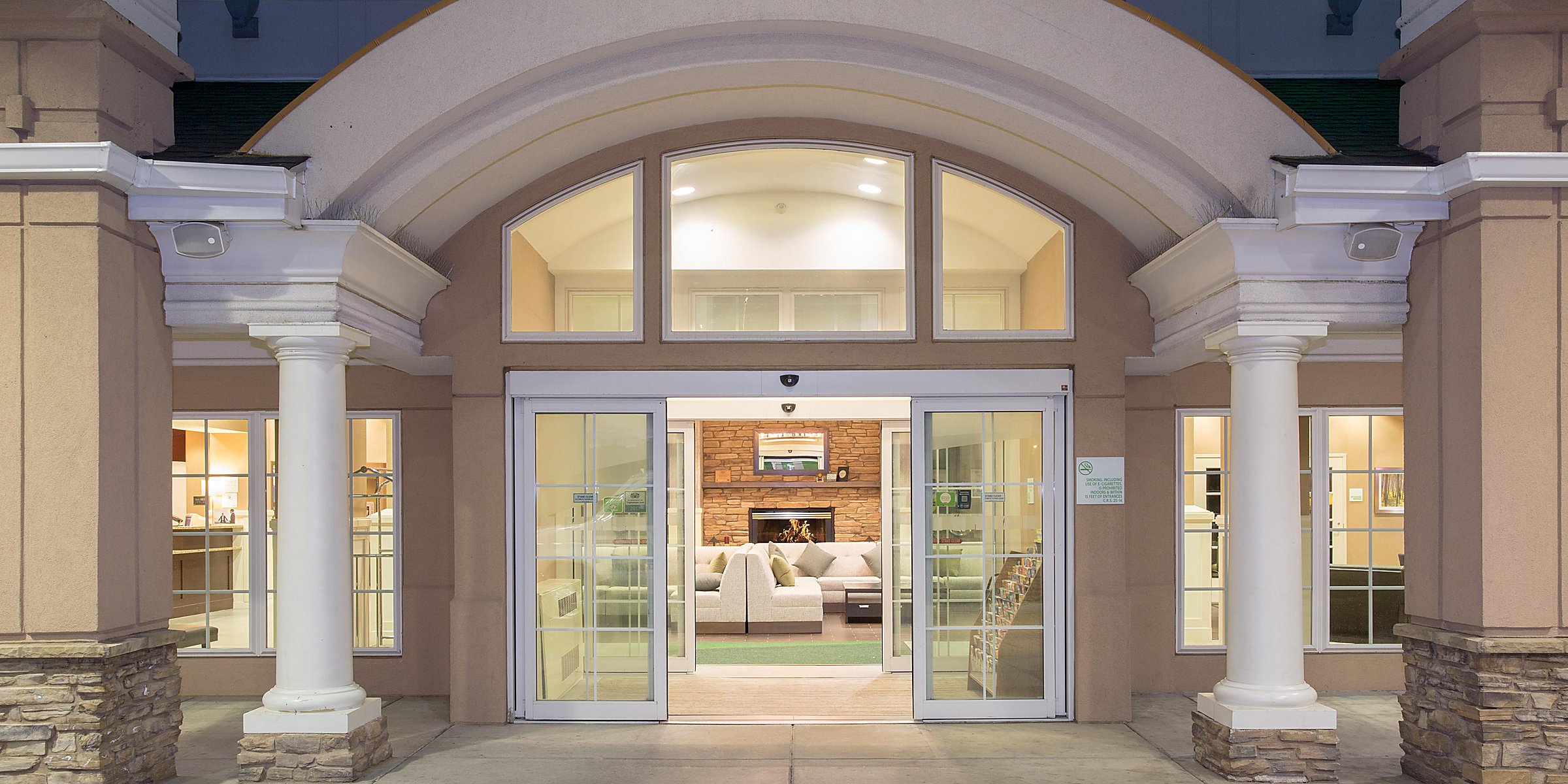 Hotels In Downtown Colorado Springs Near Airport Holiday Inn