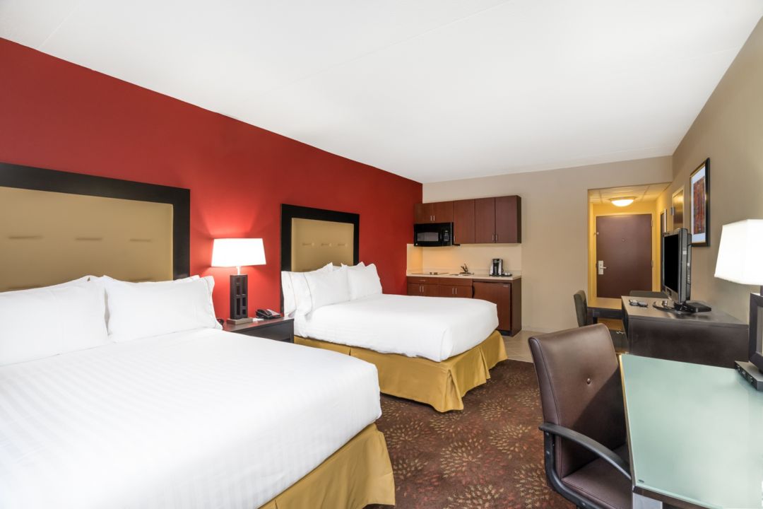 Holiday Inn Express Turner Guesthouse On Fort Campbell An - 