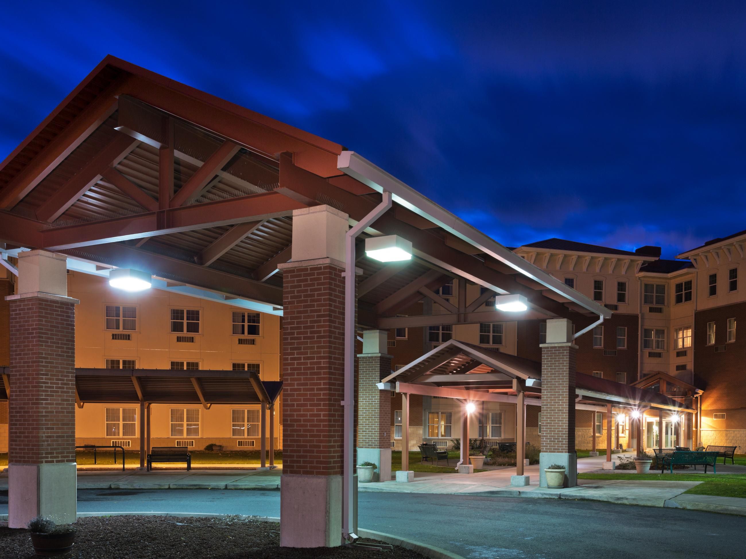 Ihg Army Hotels Rainier Inn Rainier Complex On Joint Base Lewis