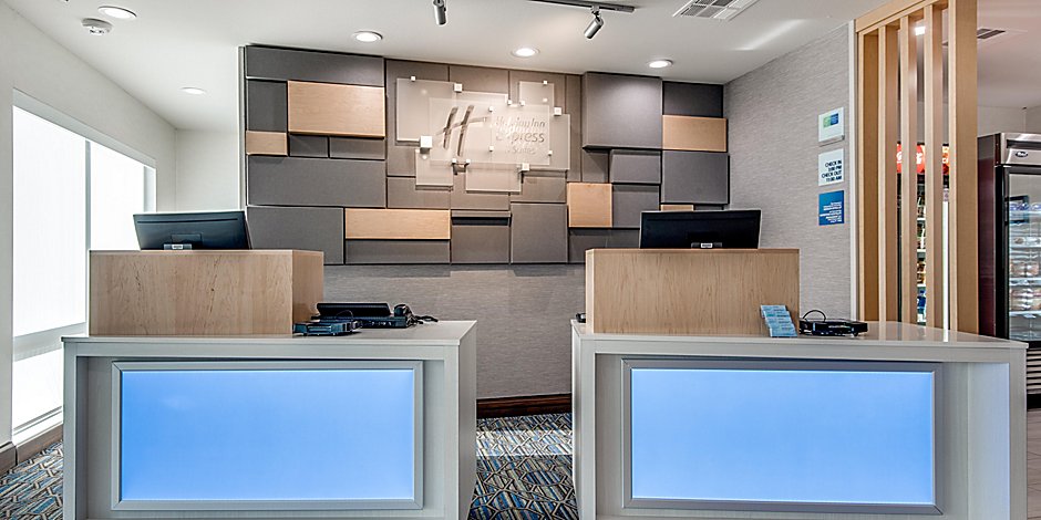 Hotels In Addison Tx Holiday Inn Express Suites Dallas North