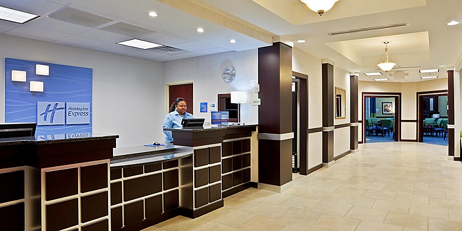 Holiday Inn Express Suites Akron Regional Airport Area Hotel By Ihg