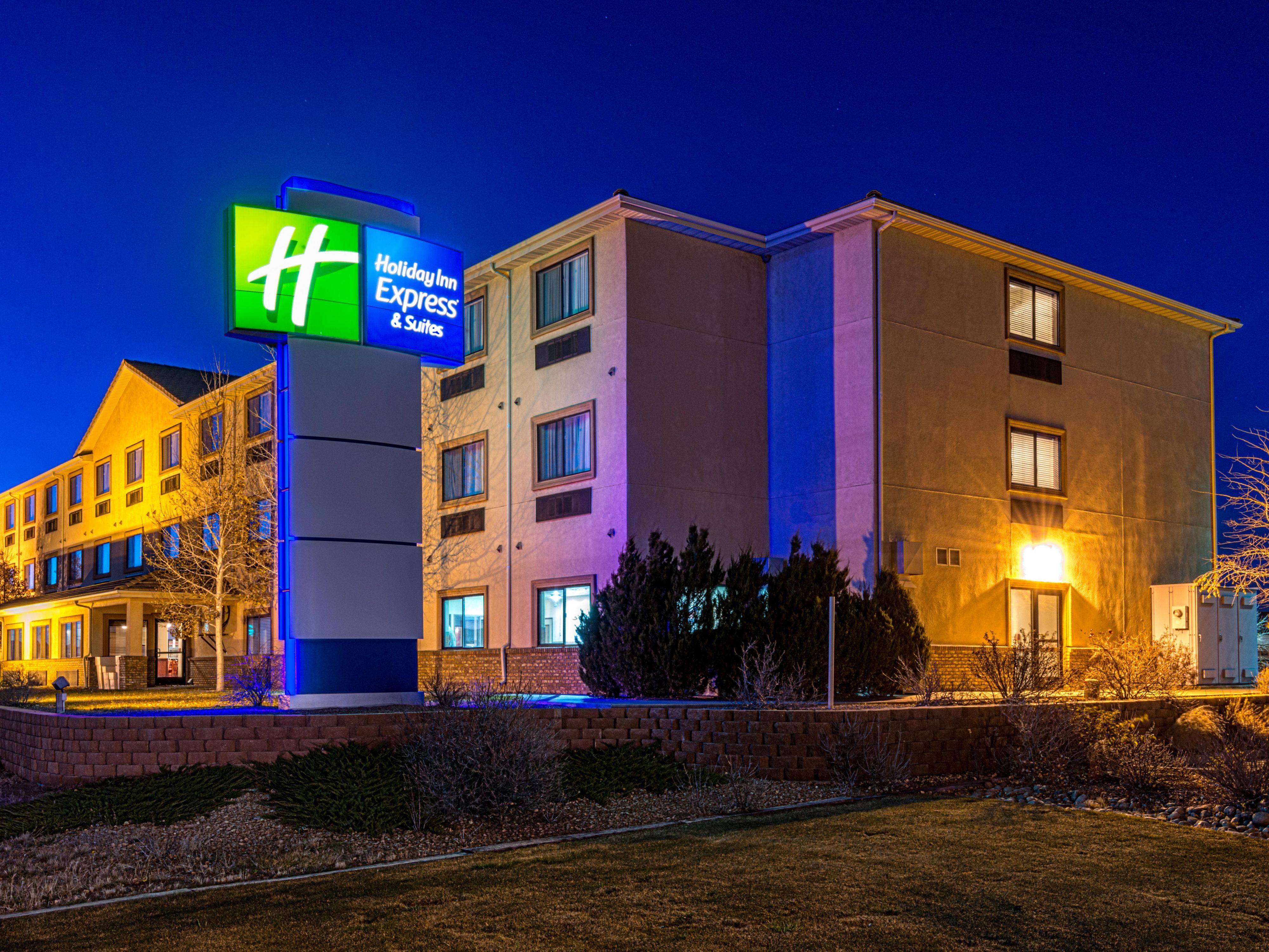 Hotel in Alamosa, CO - Holiday Inn Express & Suites Alamosa