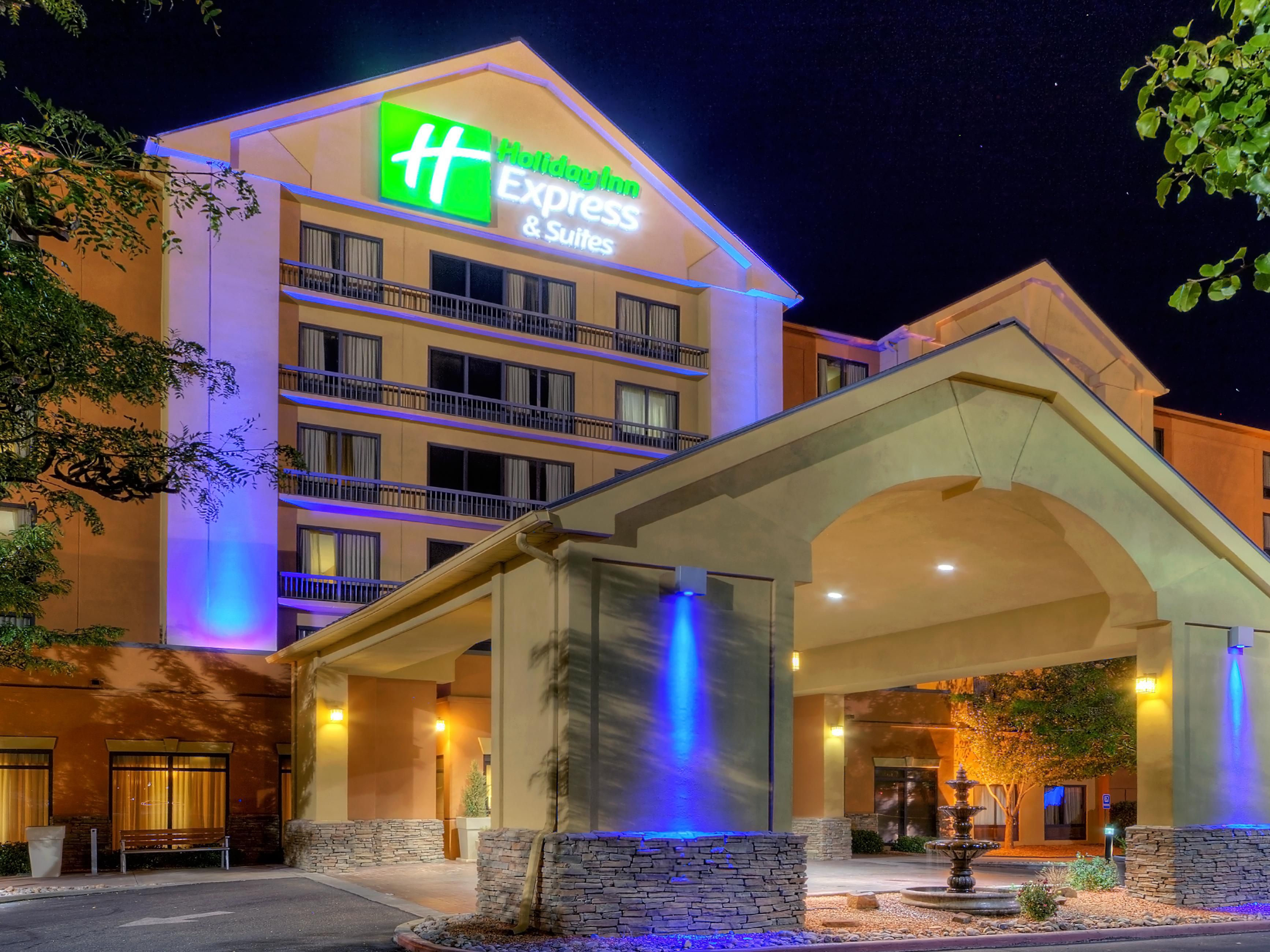 Holiday Inn Express & Suites Albuquerque Midtown Hotel by IHG