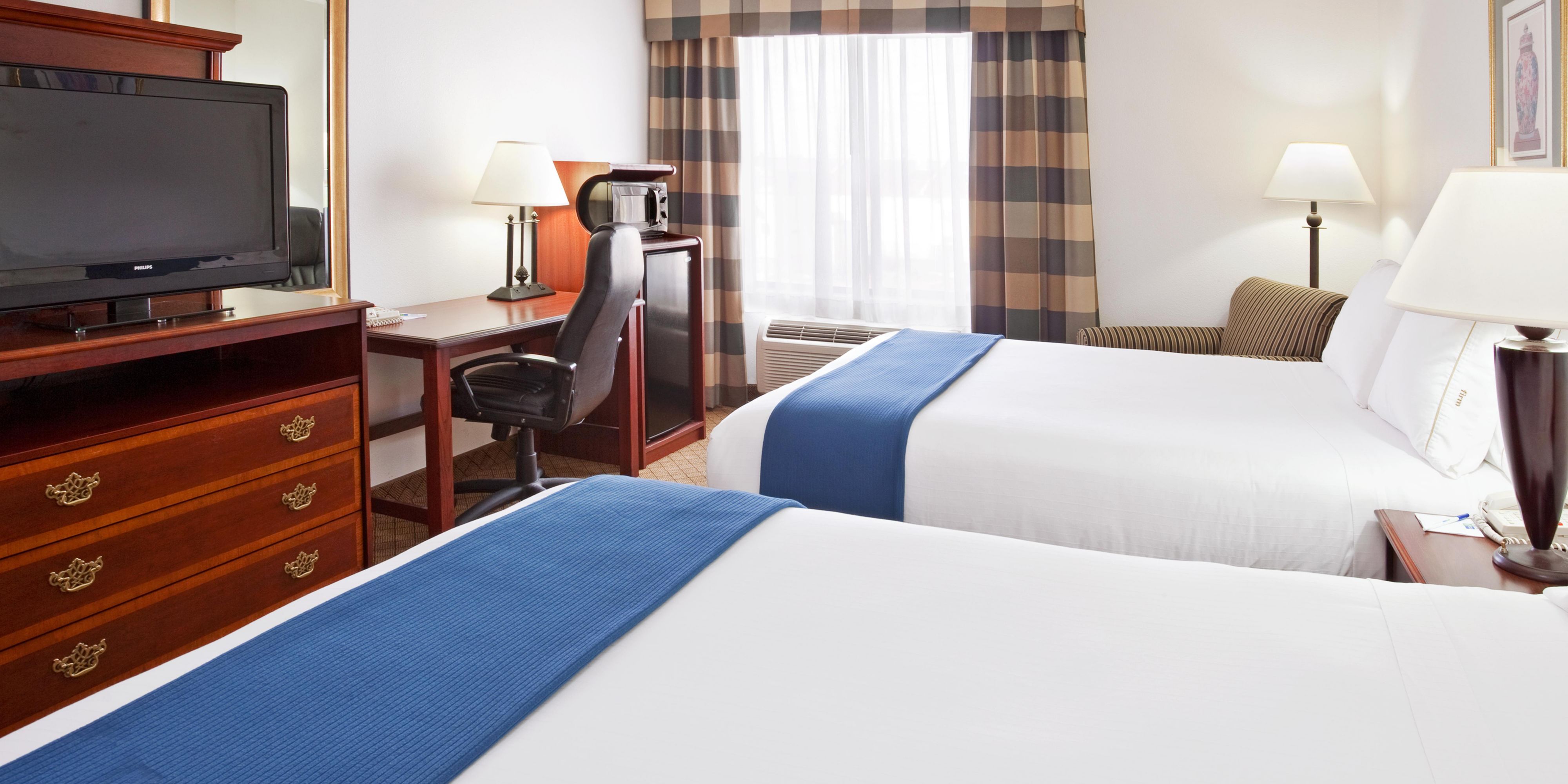 Holiday Inn Express Suites Alliance Hotel By Ihg