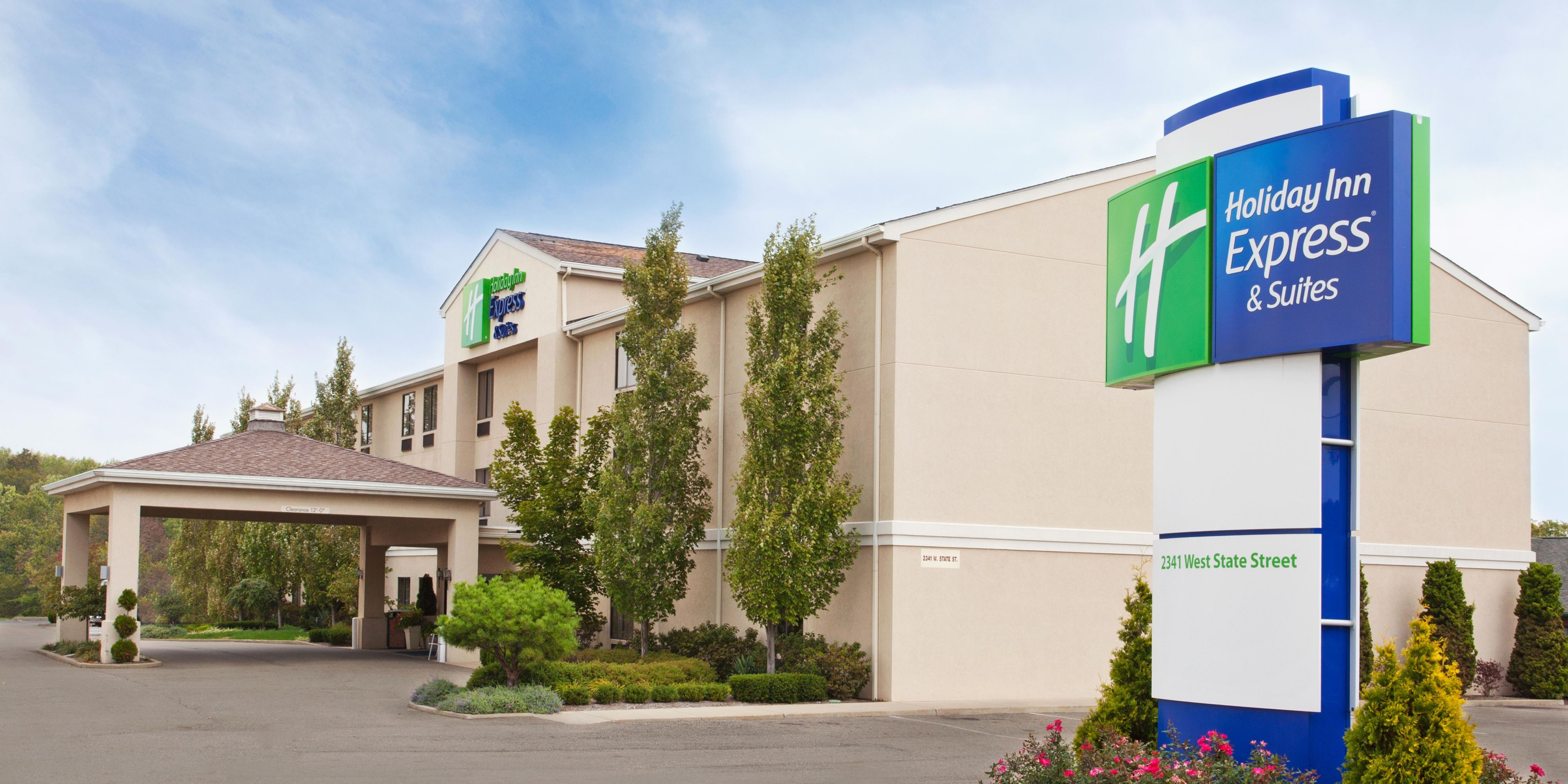 Holiday Inn Express Suites Alliance Hotel By Ihg