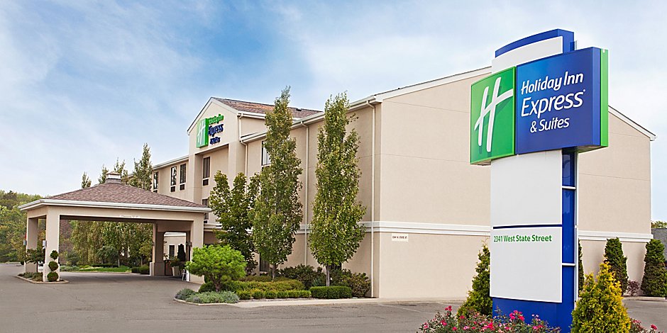Holiday Inn Express Suites Alliance Hotel By Ihg
