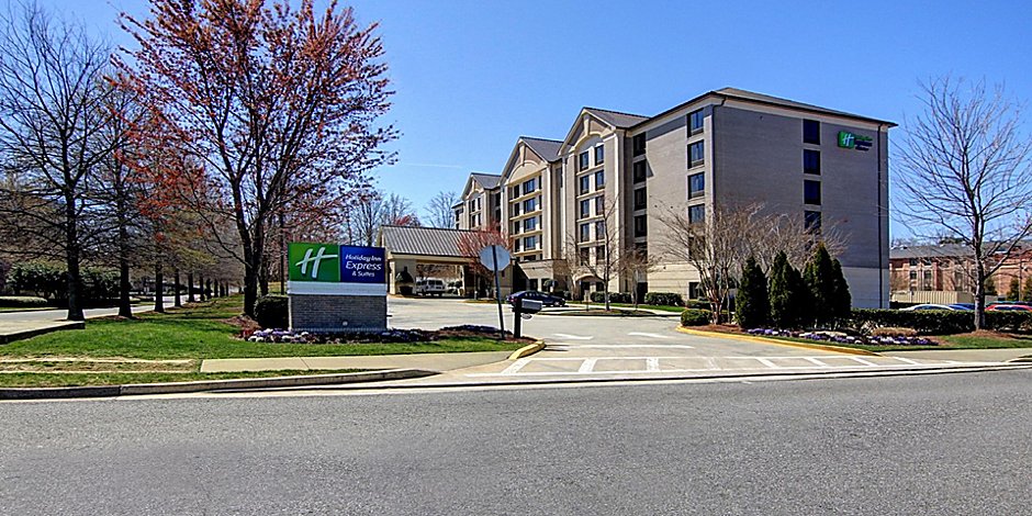 Holiday Inn Express Suites Alpharetta Windward Parkway Hotel