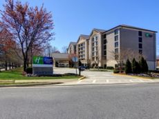 Holiday Inn Express & Suites Alpharetta - Windward Parkway in Atlanta, Georgia