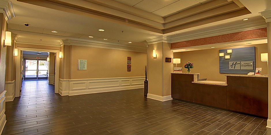Holiday Inn Express Suites Alpharetta Windward Parkway Hotel
