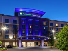 Holiday Inn Express & Suites Anaheim Resort Area in Los Angeles, California