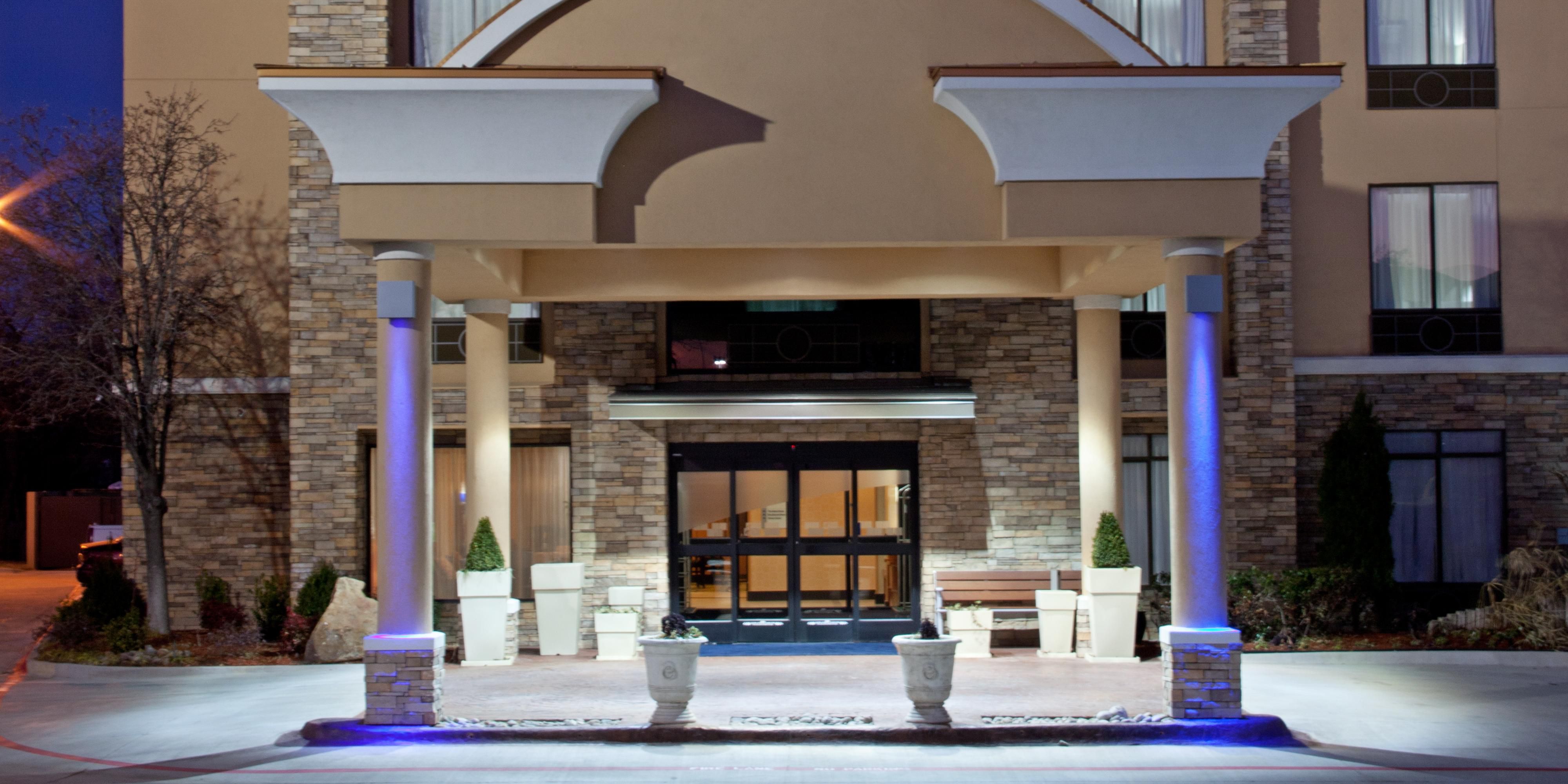 Hotels In South Arlington Tx Holiday Inn Express Suites