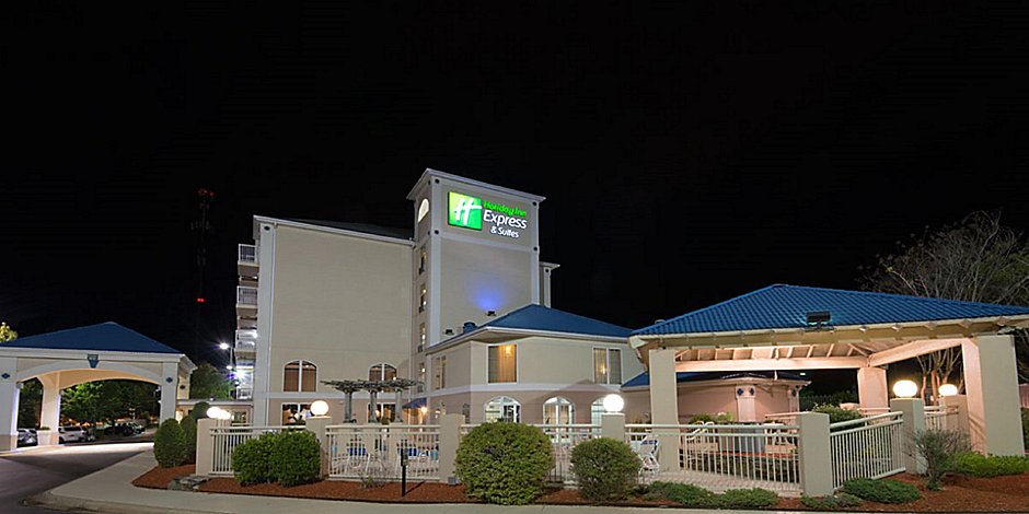 Holiday Inn Express Suites Asheville Sw Outlet Ctr Area Hotel