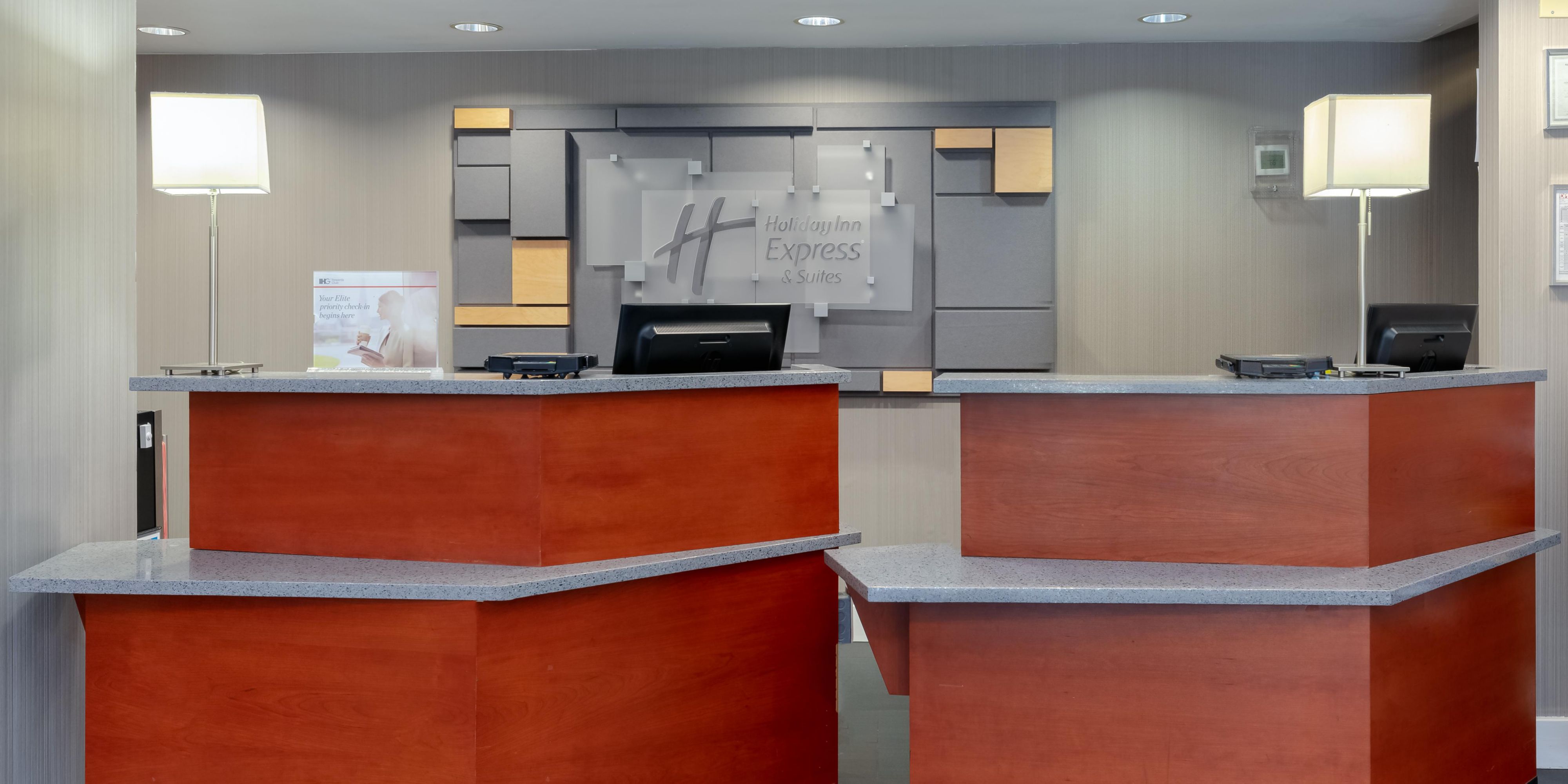 Downtown Atlanta Hotels Near Georgia Aquarium Holiday Inn