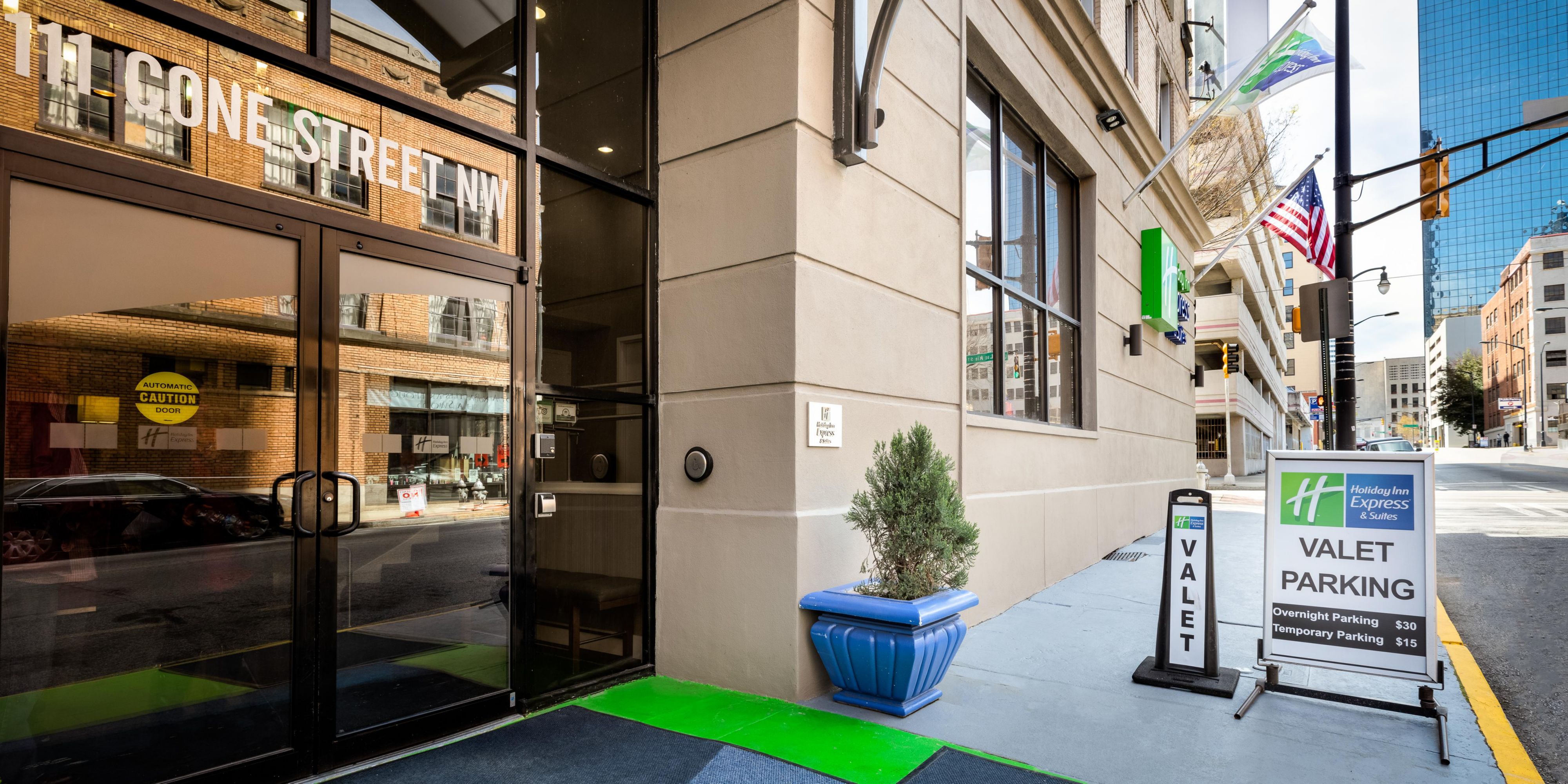 Downtown Atlanta Hotels Near Georgia Aquarium Holiday Inn - 