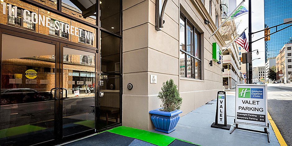 Downtown Atlanta Hotels Near Georgia Aquarium Holiday Inn