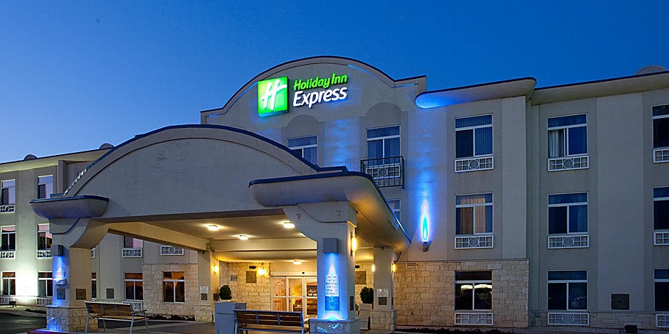 Affordable Hotels In Bastrop Tx Holiday Inn Express Suites