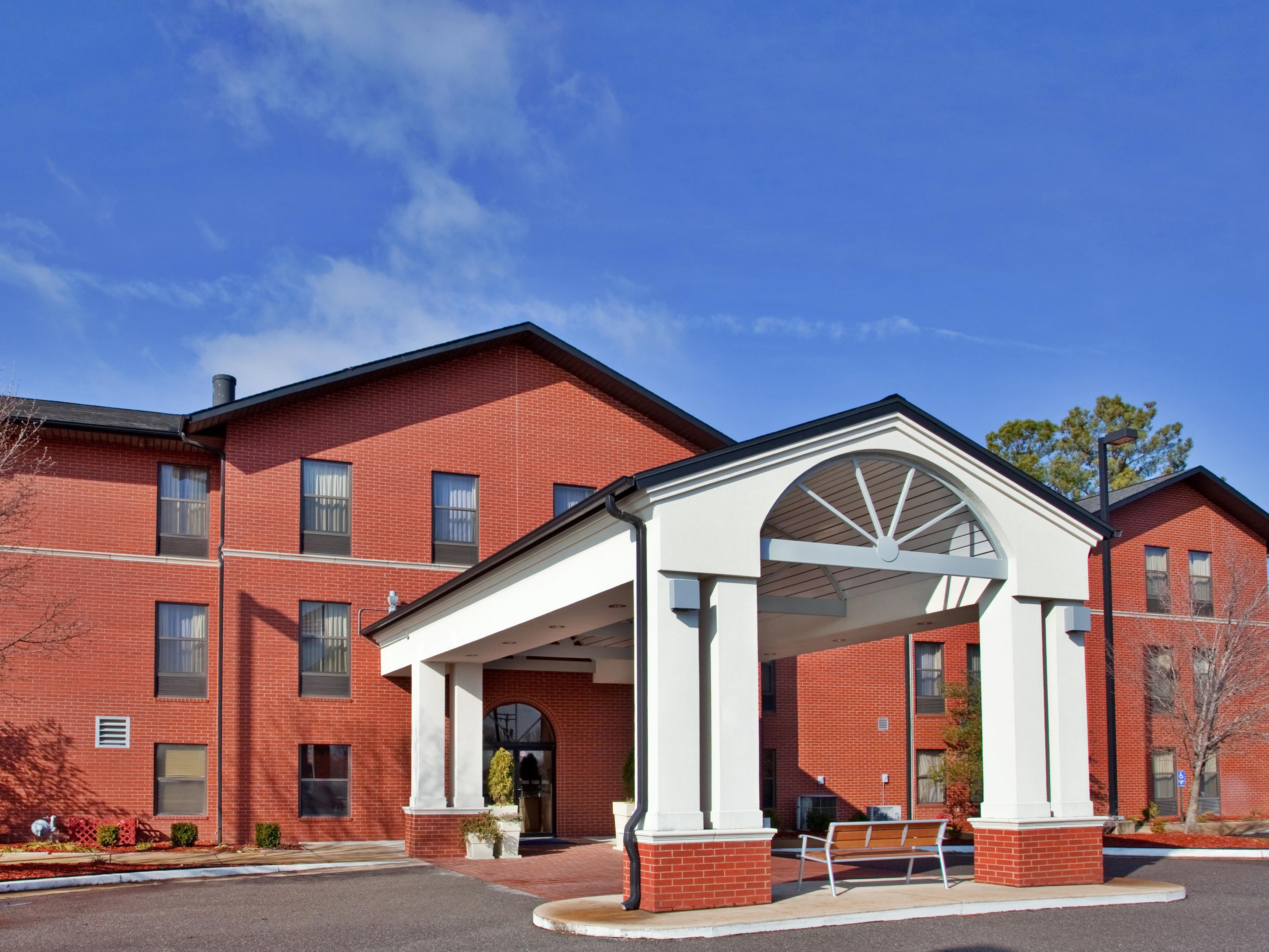 Affordable Hotels in Batesville, AR Holiday Inn Express & Suites