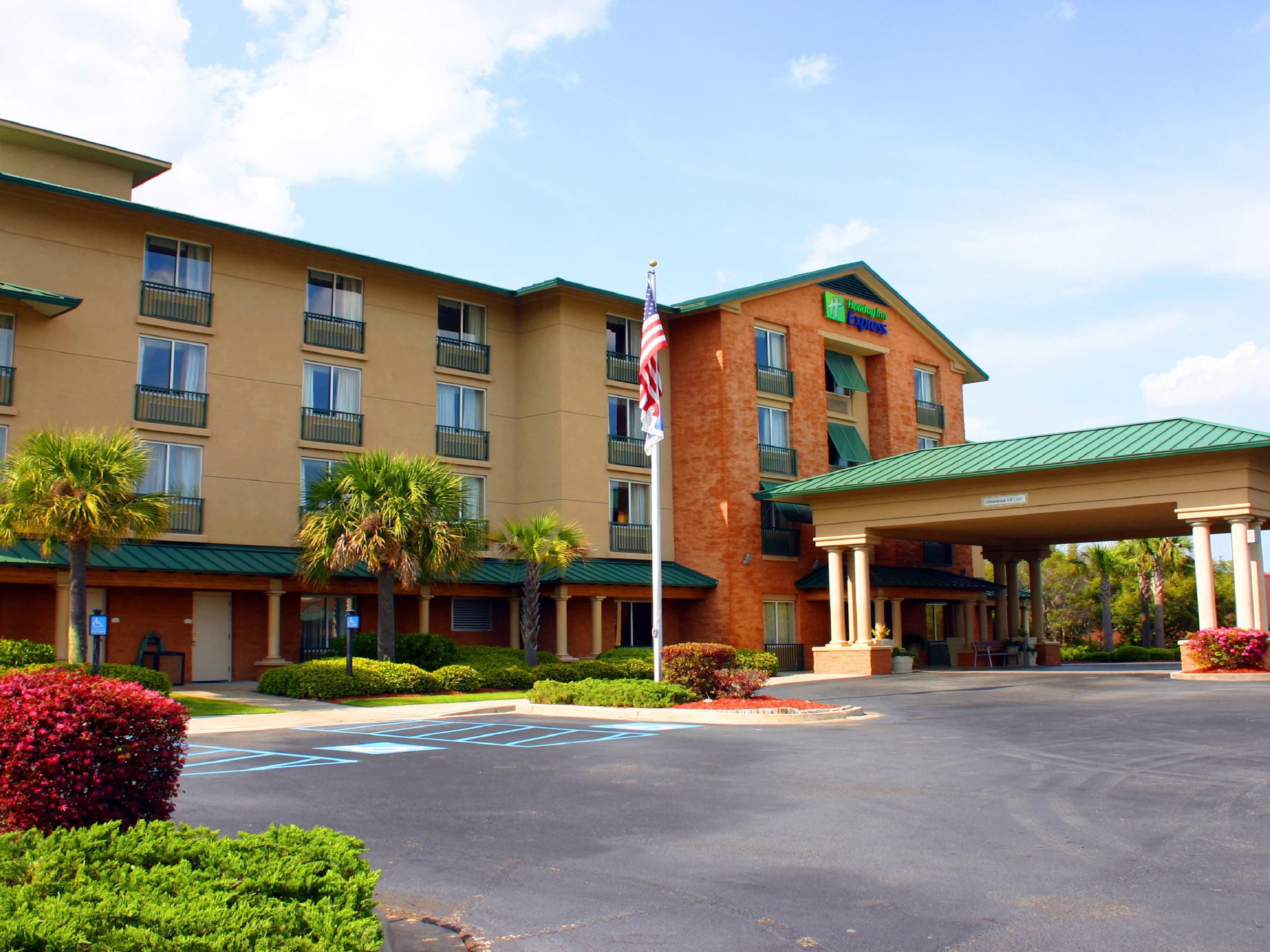 Hotels in Bluffton, SC | Holiday Inn Express & Suites Bluffton @ Hilton ...