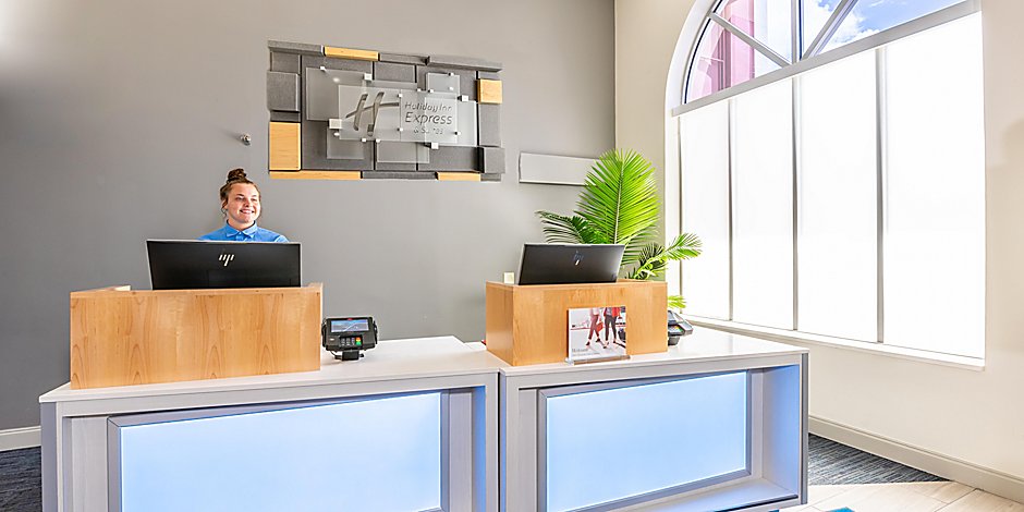 Hotel In Bradenton Beach Fl Holiday Inn Express Suites
