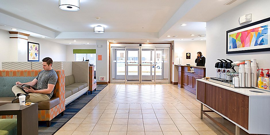 Holiday Inn Express Suites Brookings Hotel By Ihg