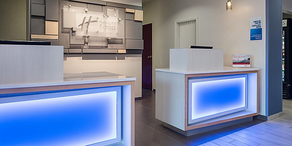 Holiday Inn Express Suites Burlington Hotel By Ihg