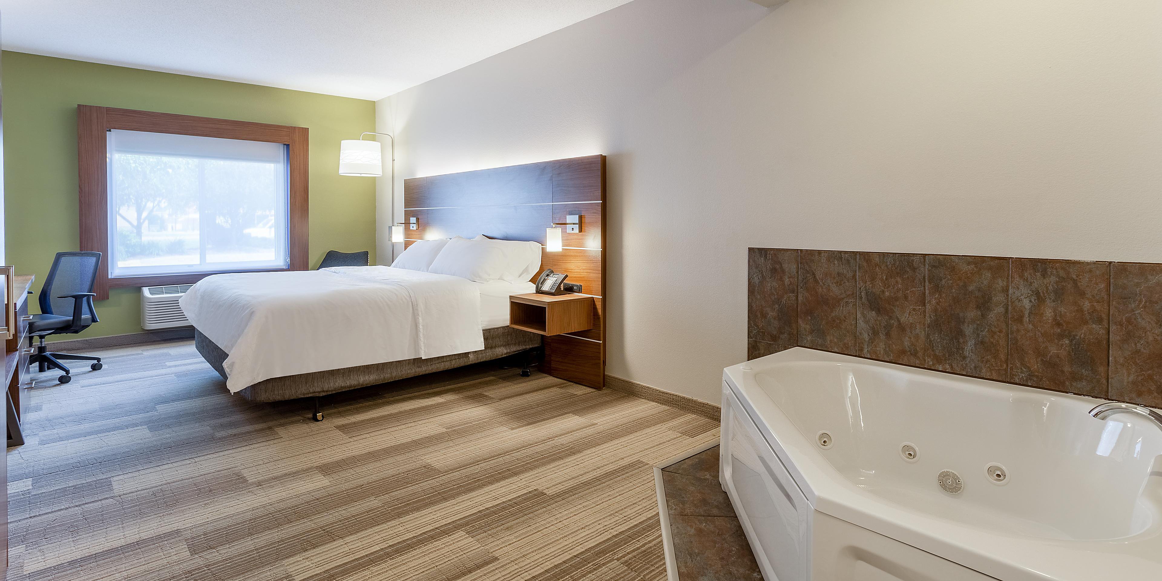 Holiday Inn Express Suites Burlington Hotel By Ihg