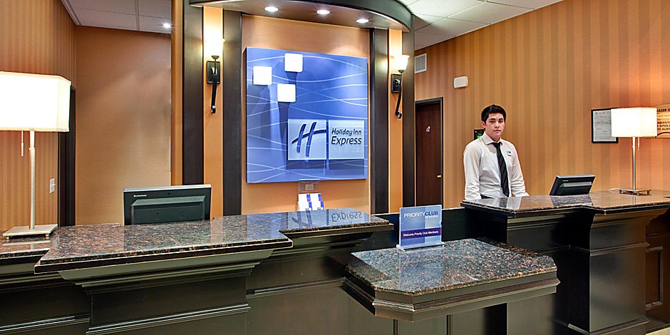 Holiday Inn Express Suites Airport Calgary Hotel By Ihg