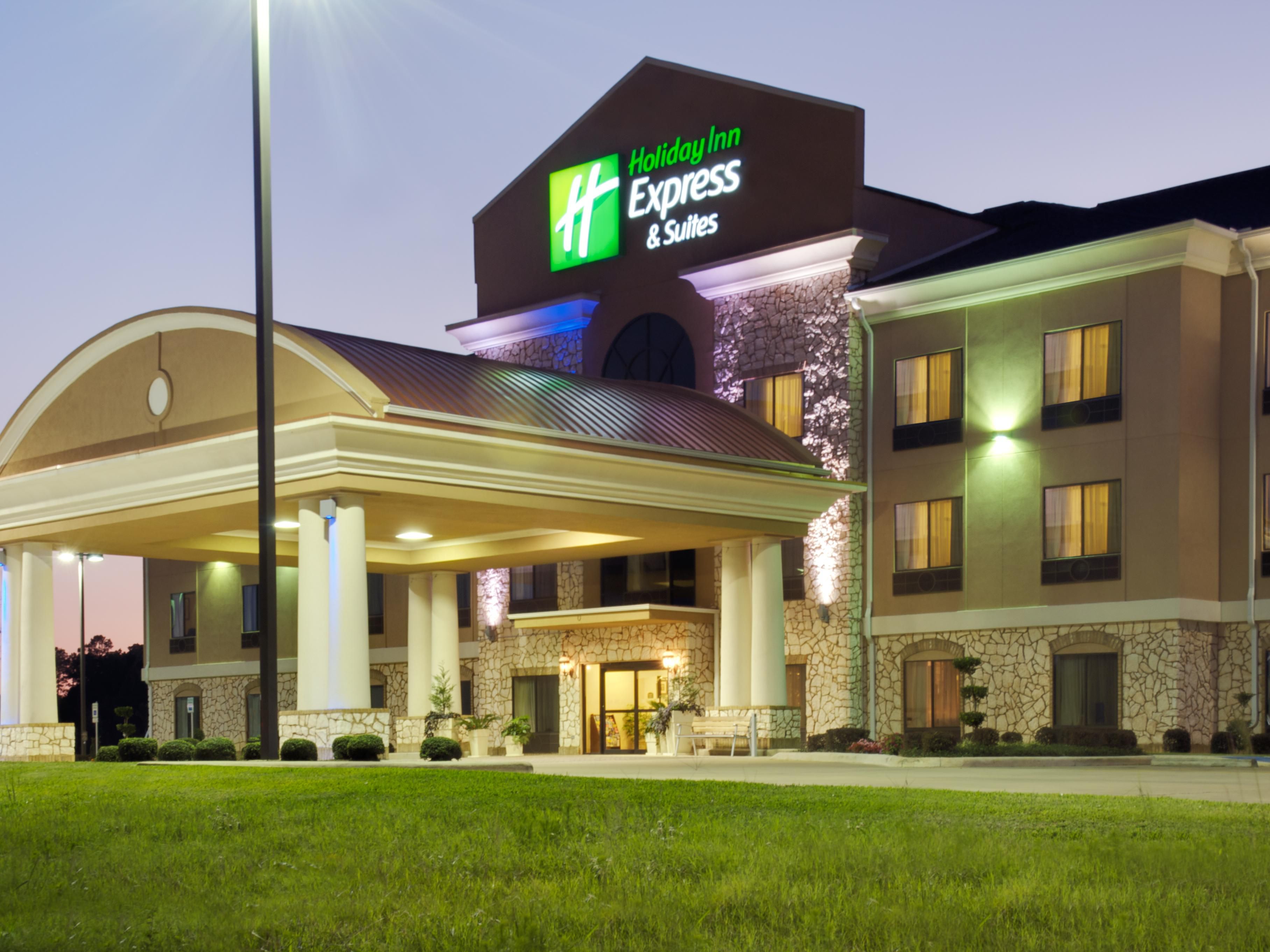 Holiday Inn Express And Suites Center 2533108347 4x3