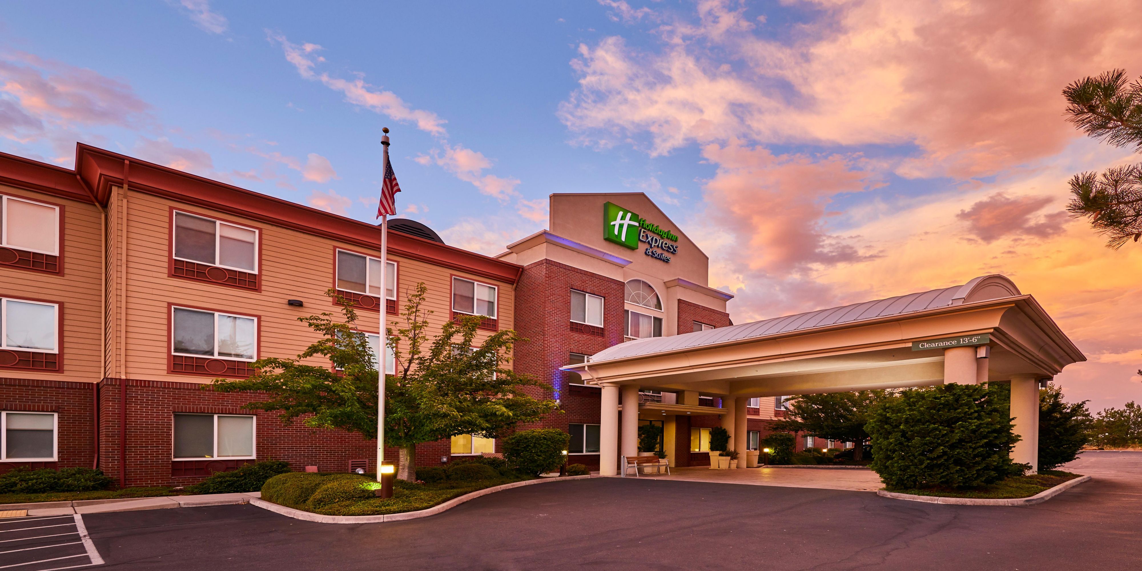 Hotel In Medford Oregon Holiday Inn Express Suites Medford