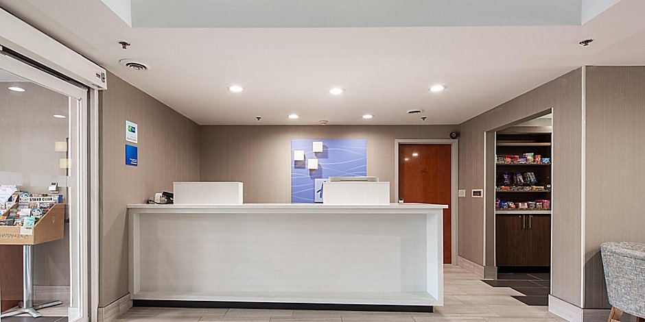 Holiday Inn Express Suites Chattanooga Lookout Mtn Hotel