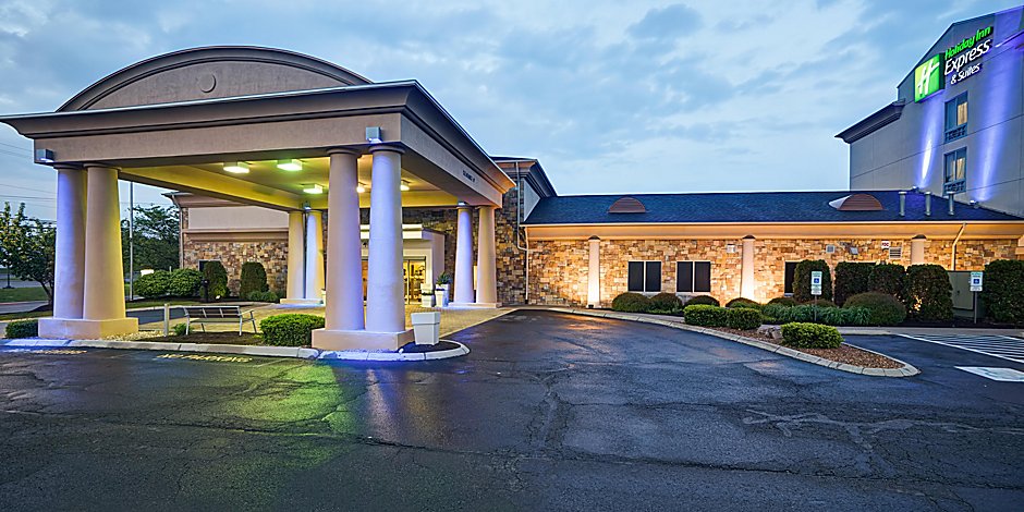 Holiday Inn Express Suites Christiansburg Hotel In