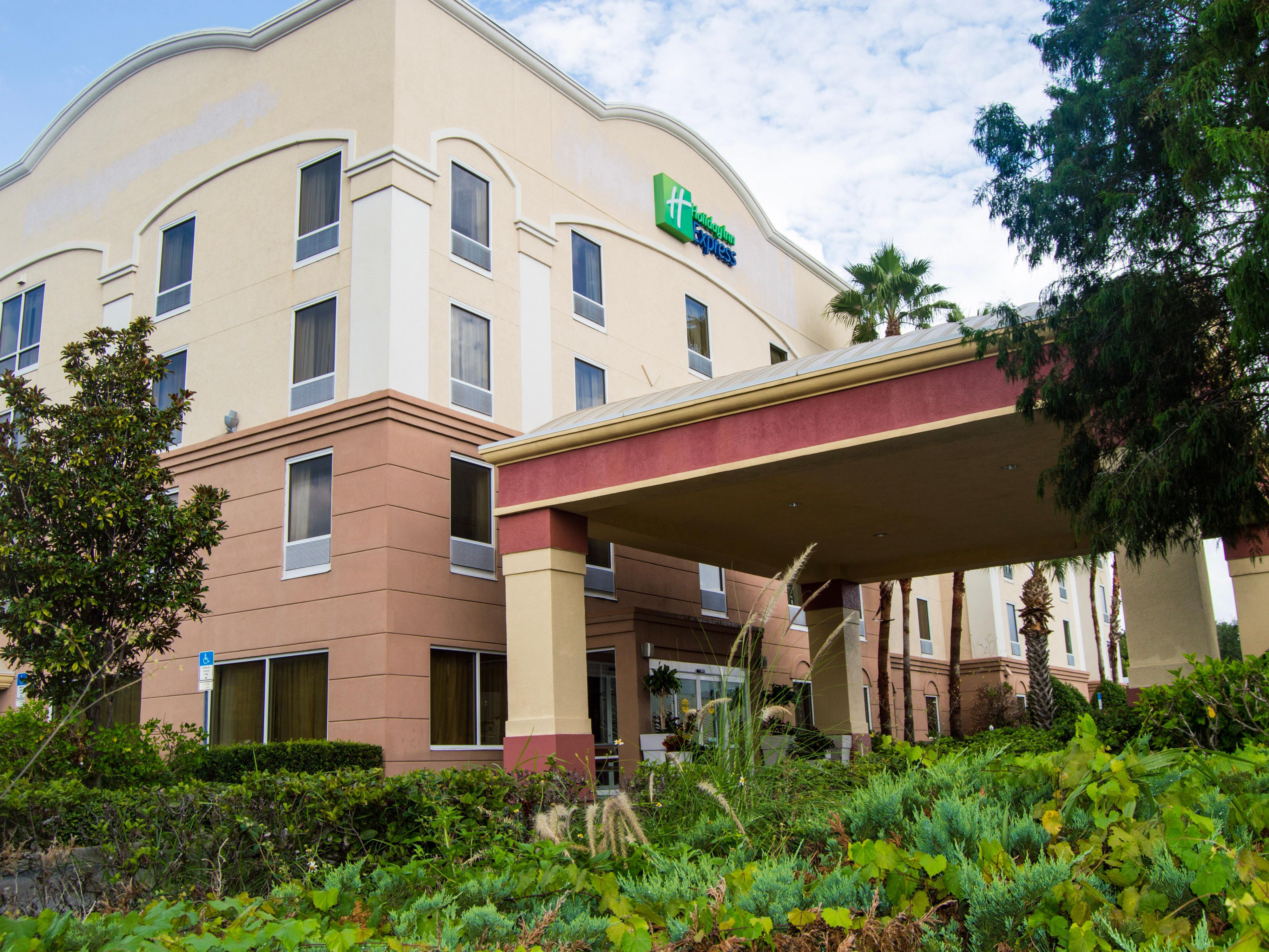 Holiday Inn Express And Suites Clearwater 5181056925 4x3